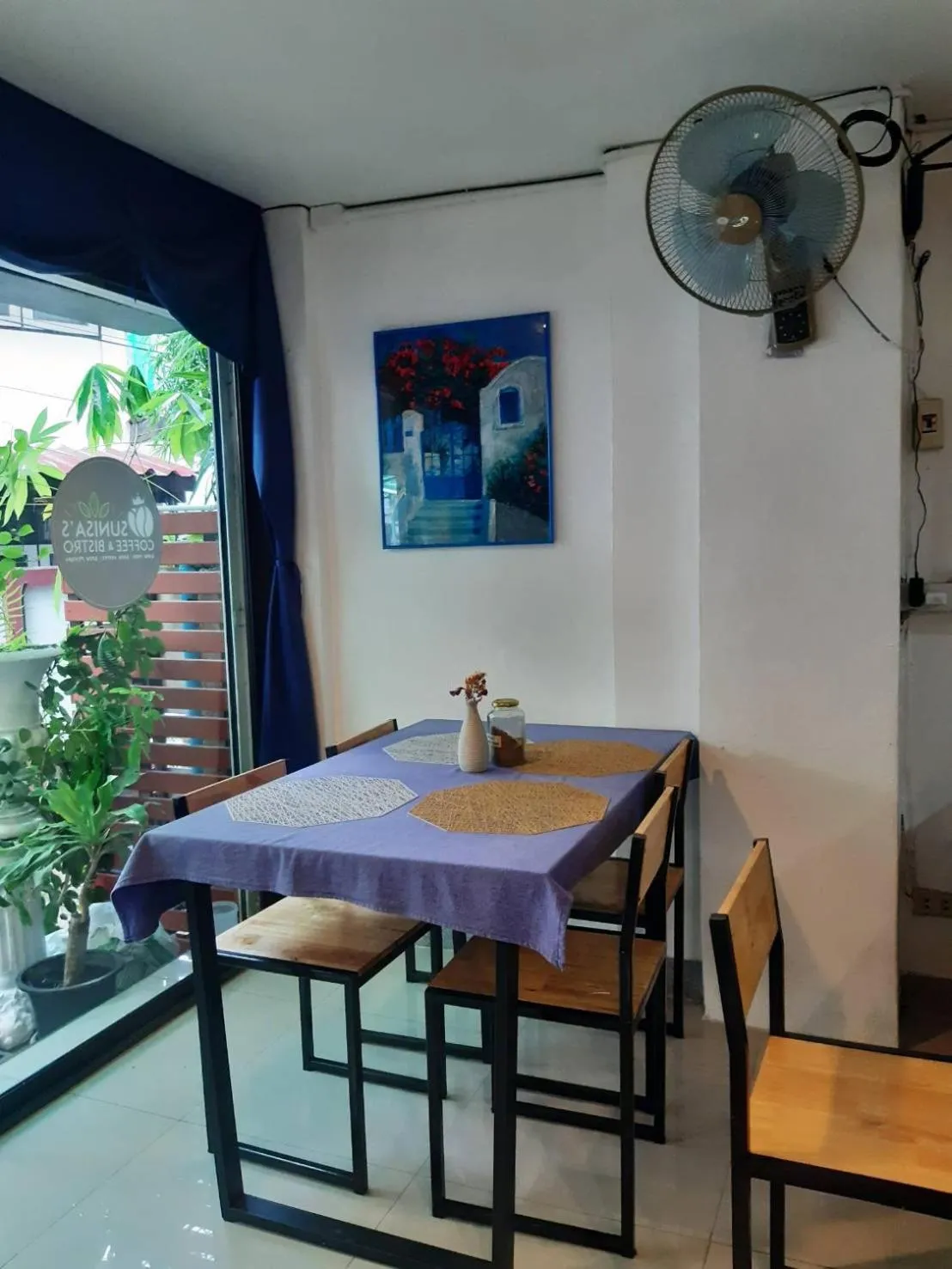 Seating area in Born Guest House