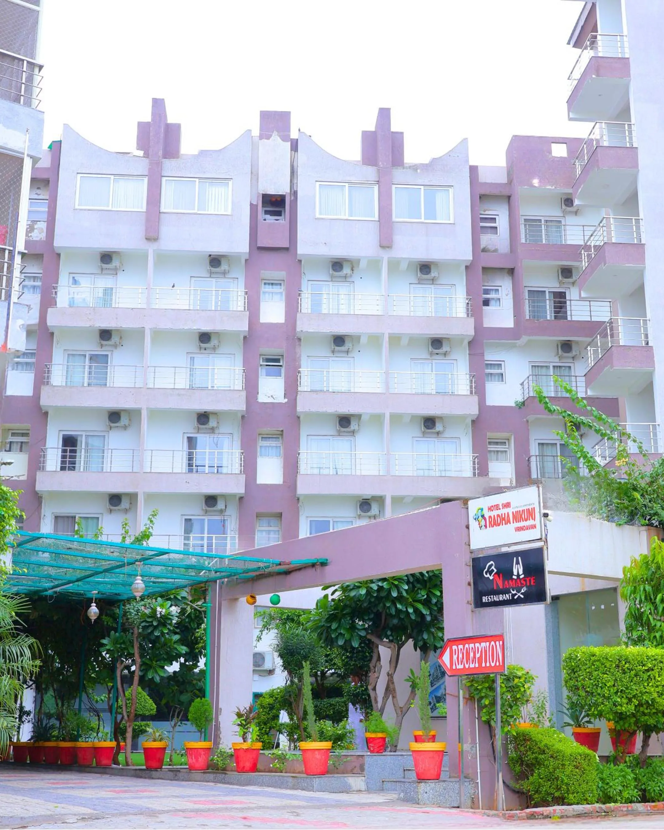 Hotel Shri Radha Nikunj - Opposite Prem Mandir