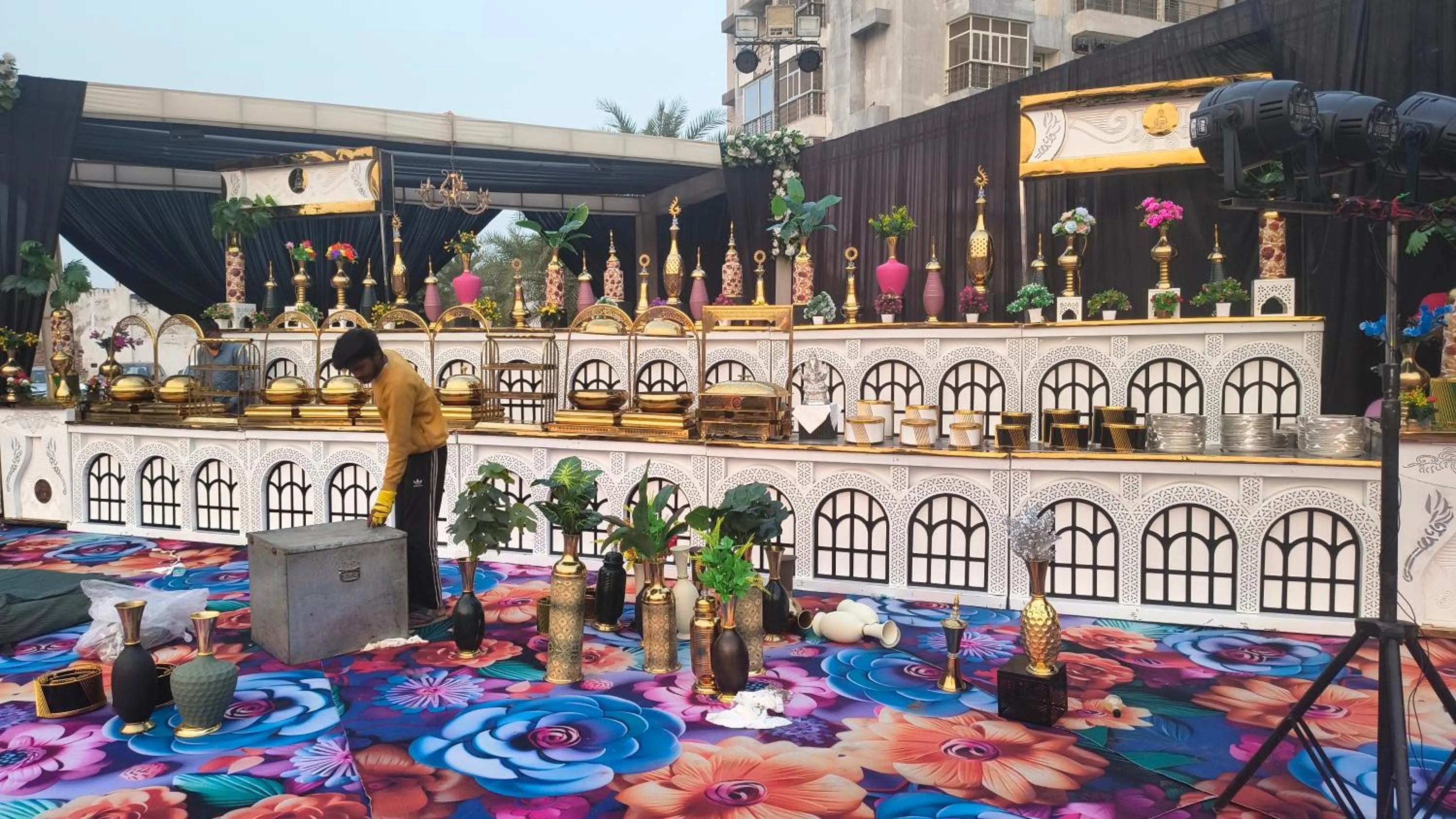 Hotel Shri Radha Nikunj - Opposite Prem Mandir