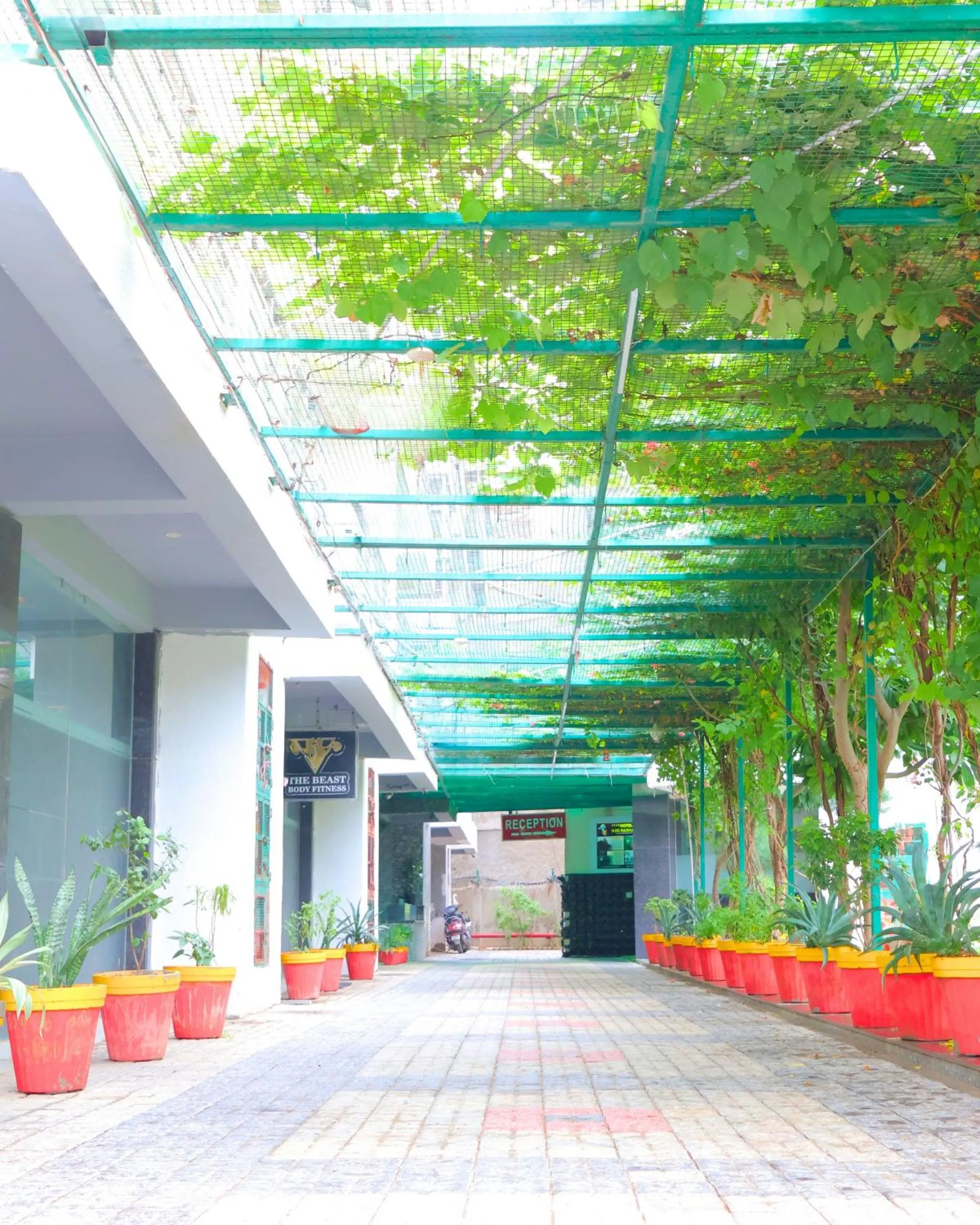 Hotel Shri Radha Nikunj - Opposite Prem Mandir