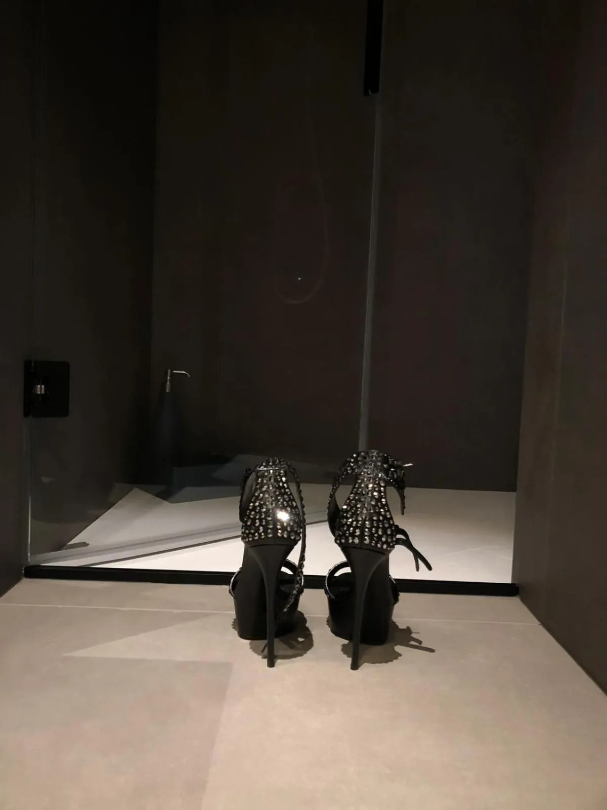 Bed in golden suites 50