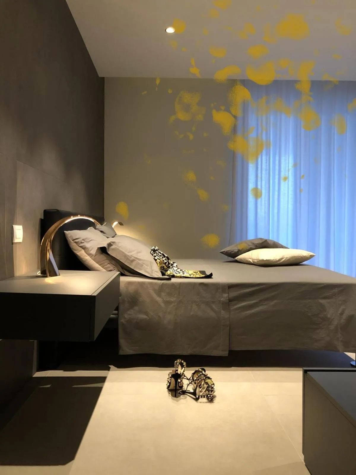 Bed in golden suites 50