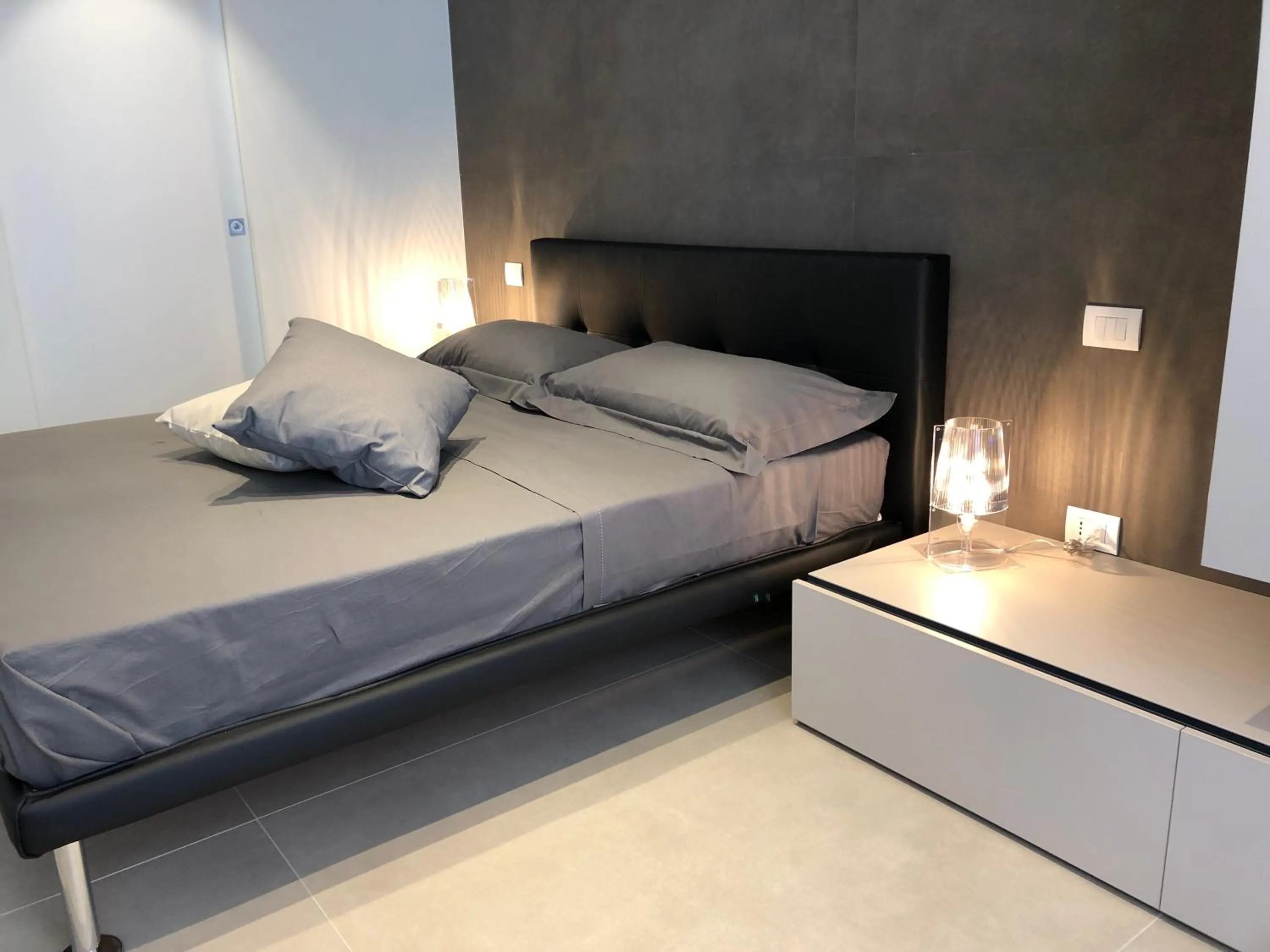 Bed in golden suites 50