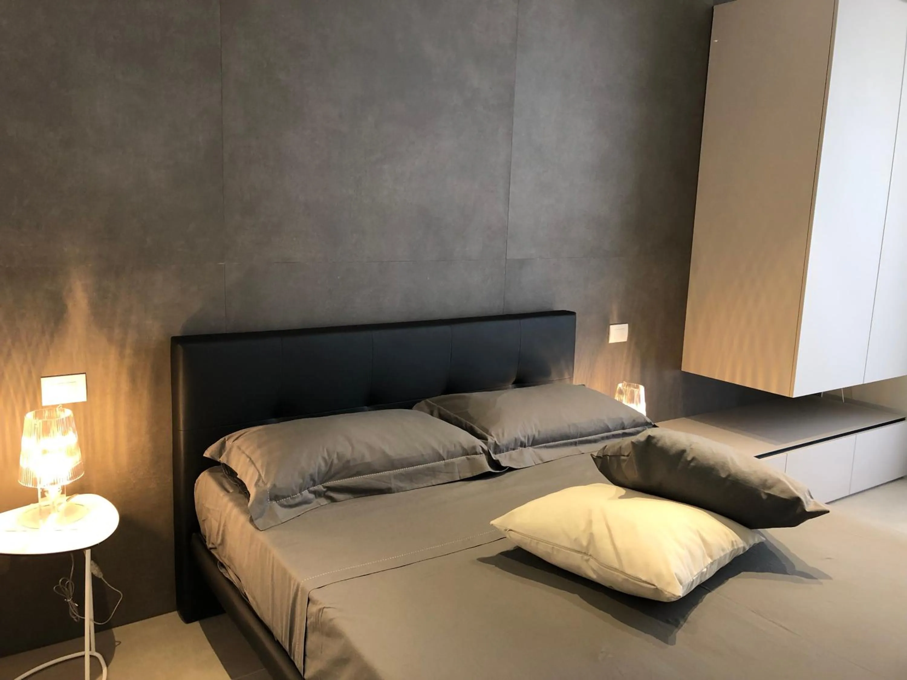 Bed in golden suites 50