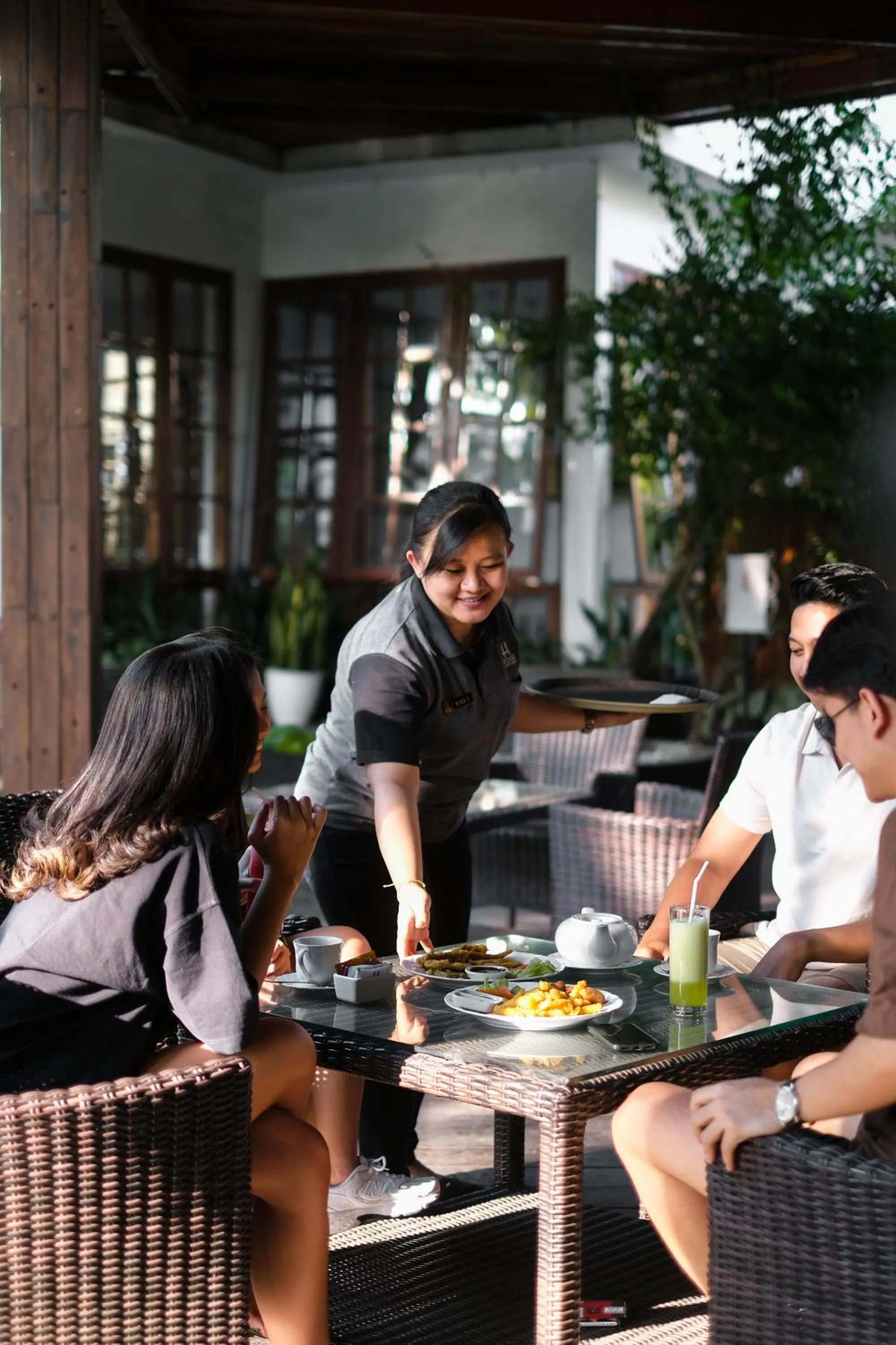 Restaurant/places to eat in House Sangkuriang