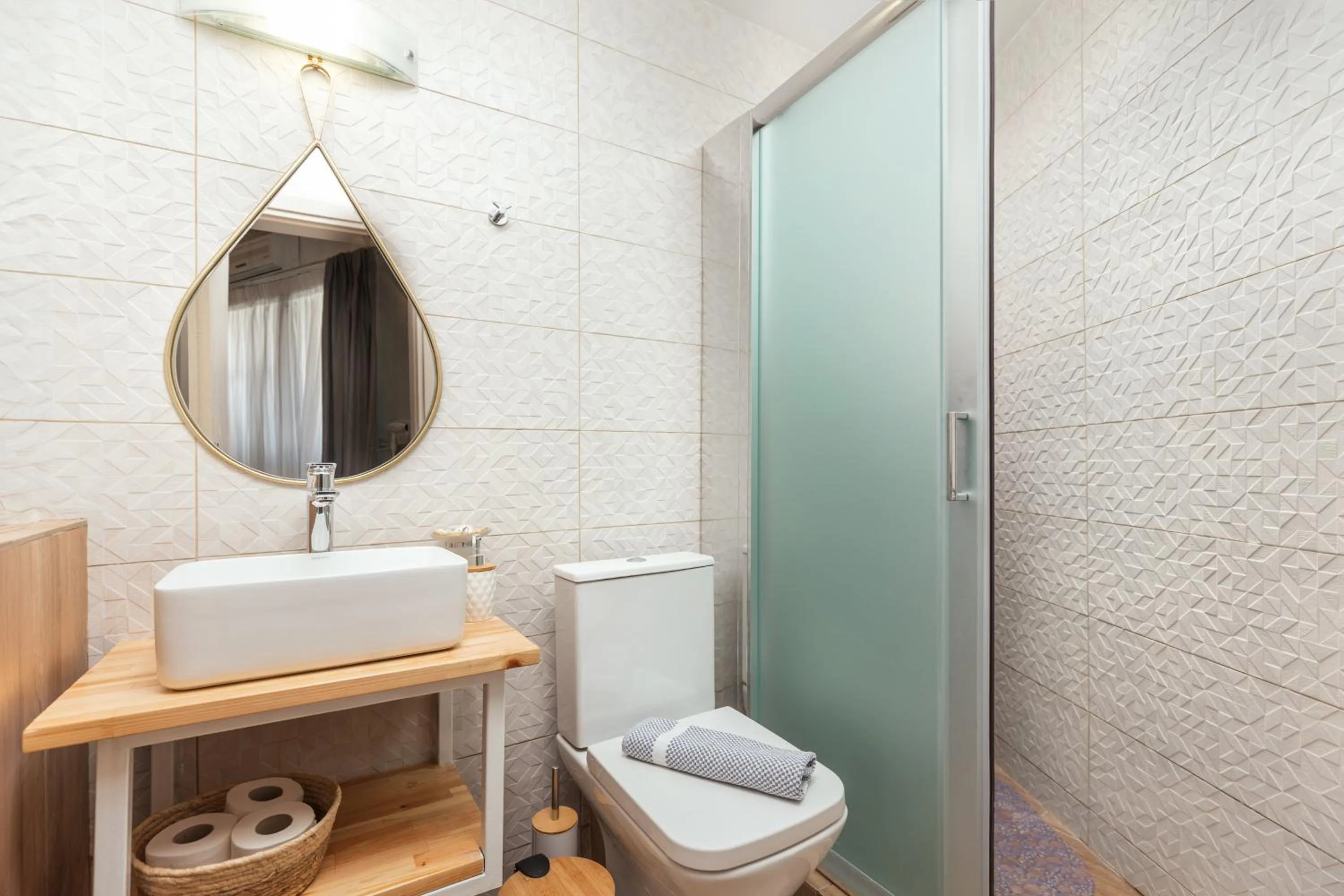 Shower in Koukos Loft Apartments