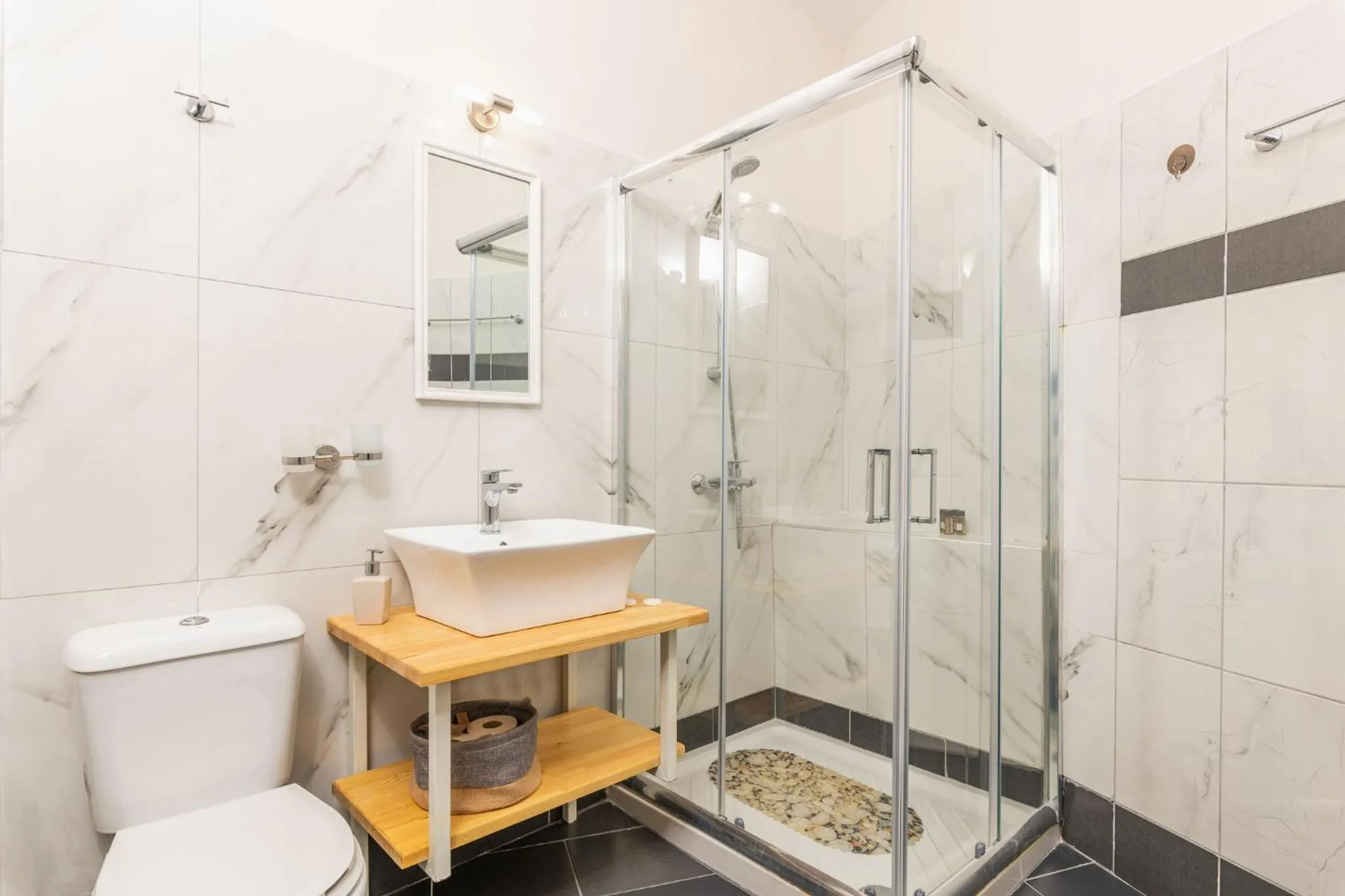 Shower in Koukos Loft Apartments