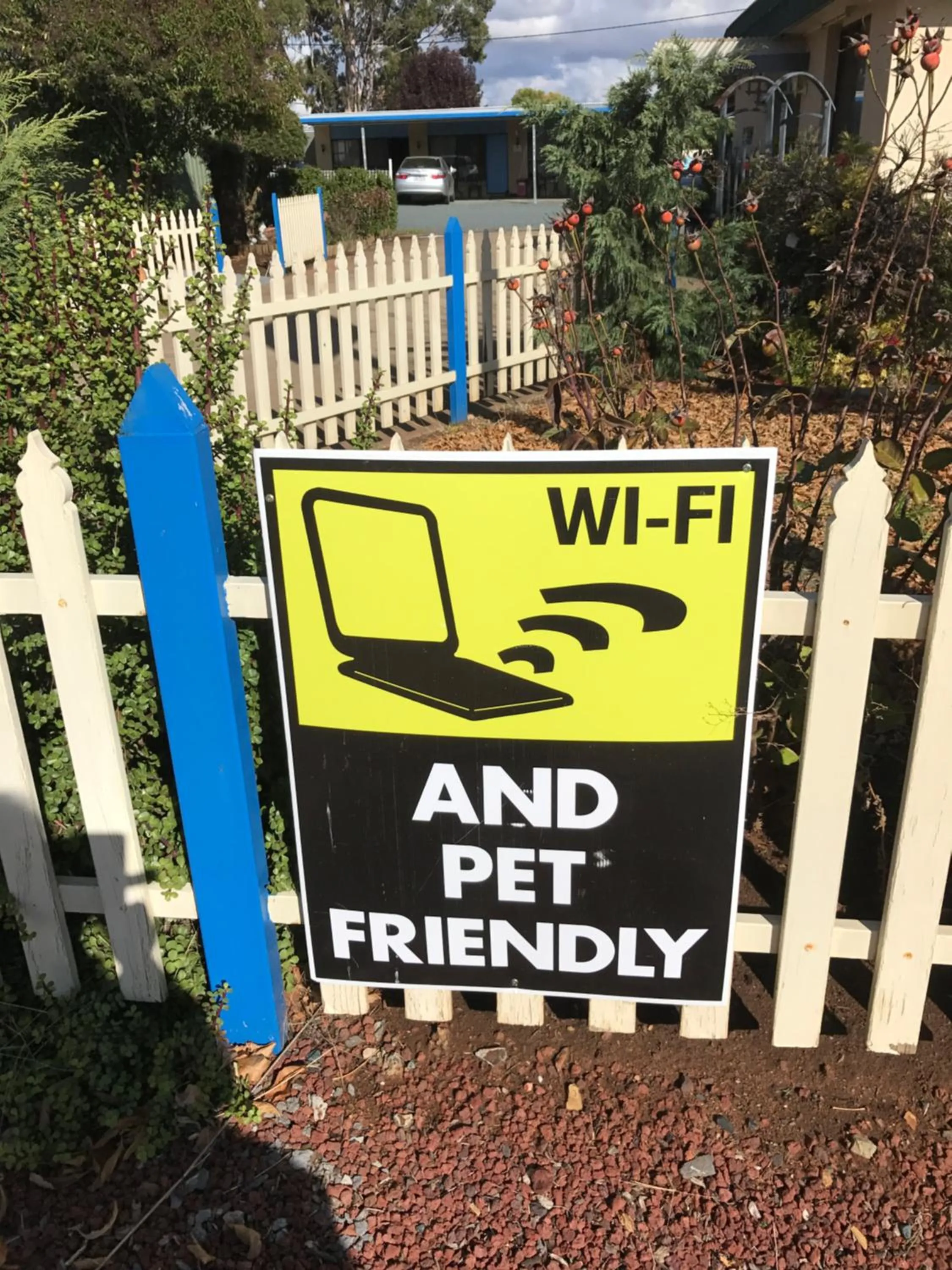 Property logo or sign in Oasis Motel