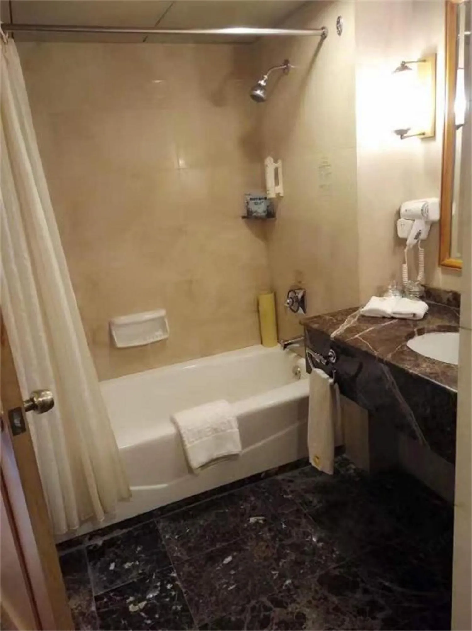 Qingdao Oceanwide Elite Hotel