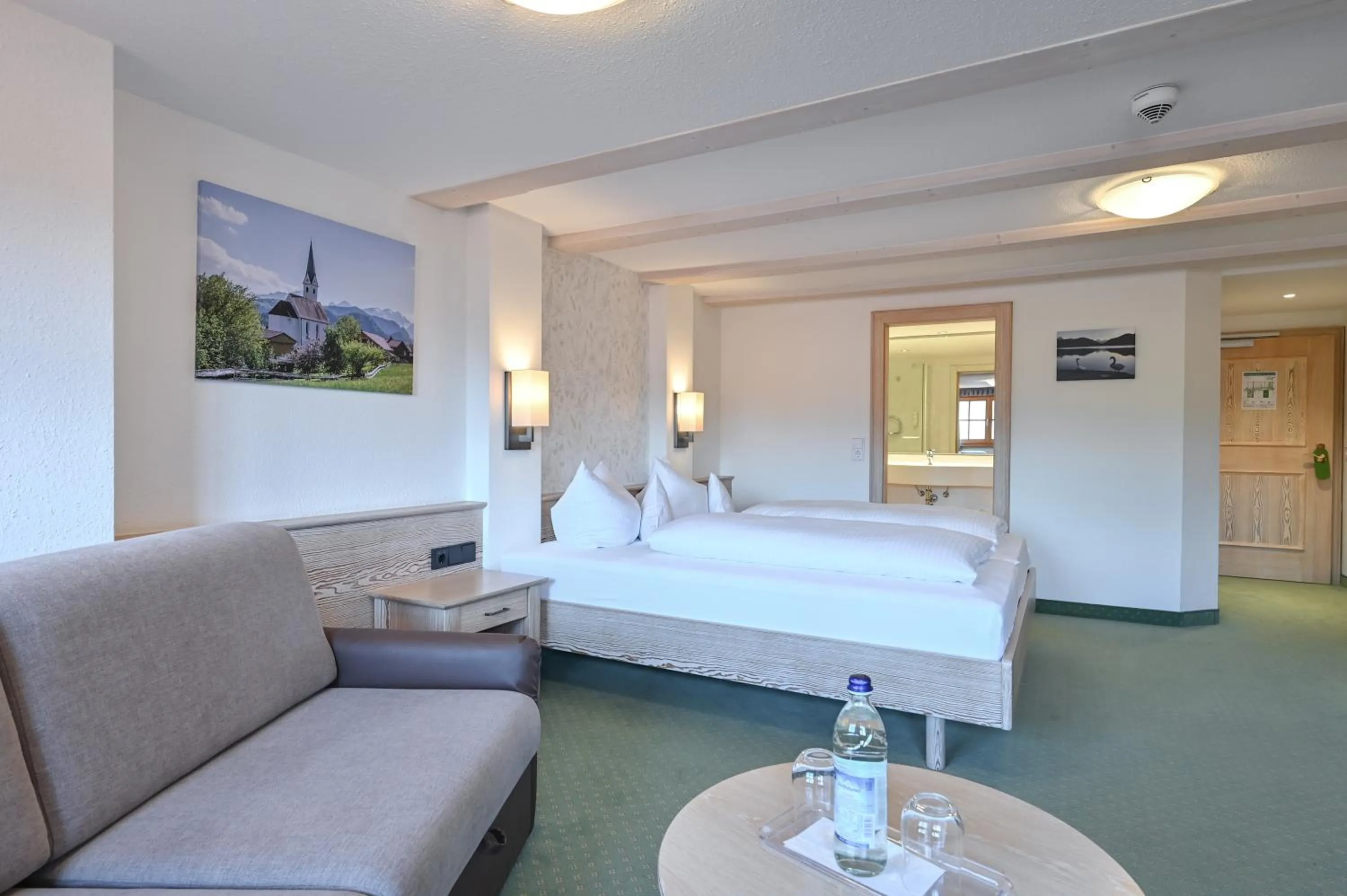 Photo of the whole room, Bed in Hotel Helmer