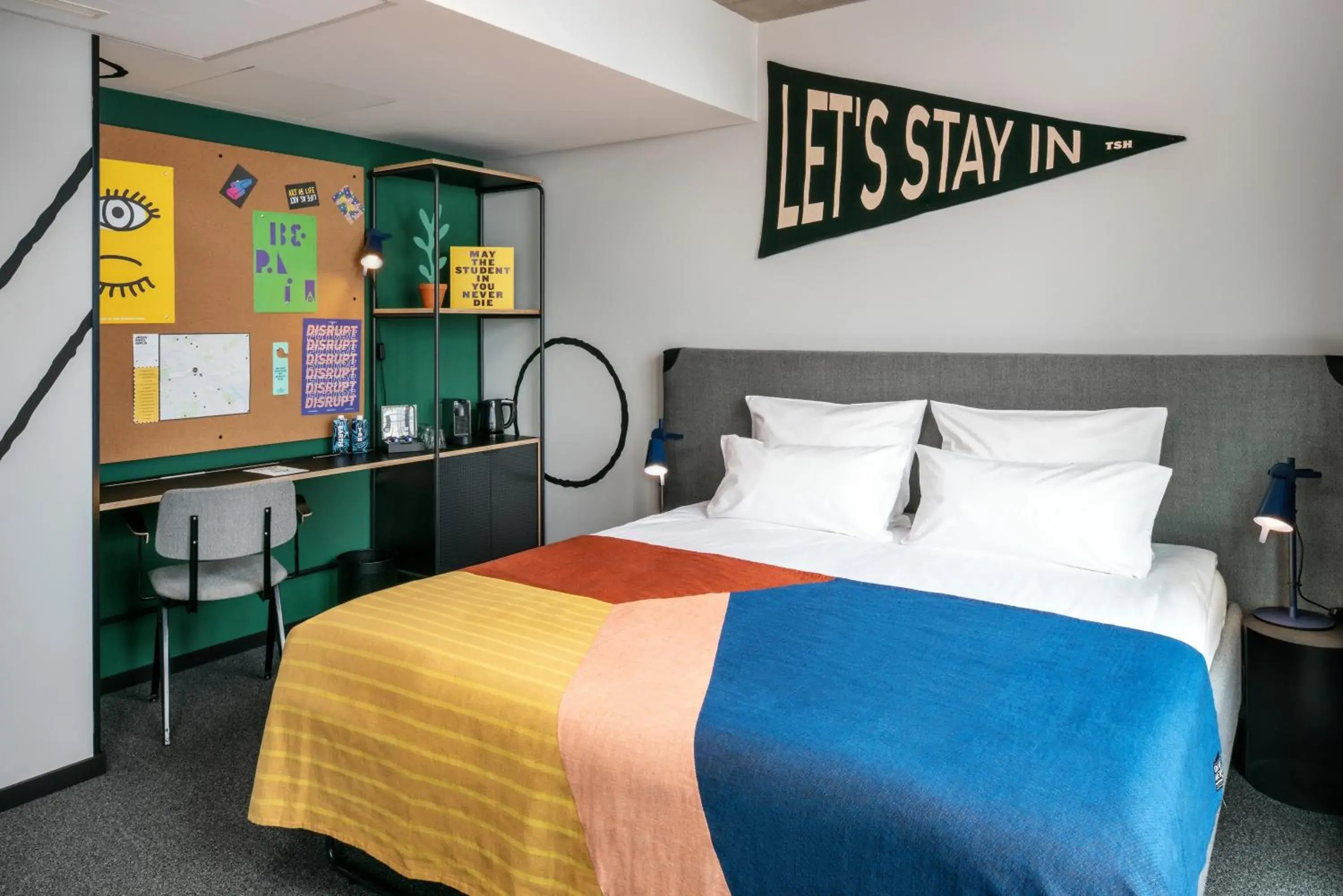 Family Studio in The Social Hub Berlin Alexanderplatz Family Studio in The Social Hub Berlin Alexanderplatz