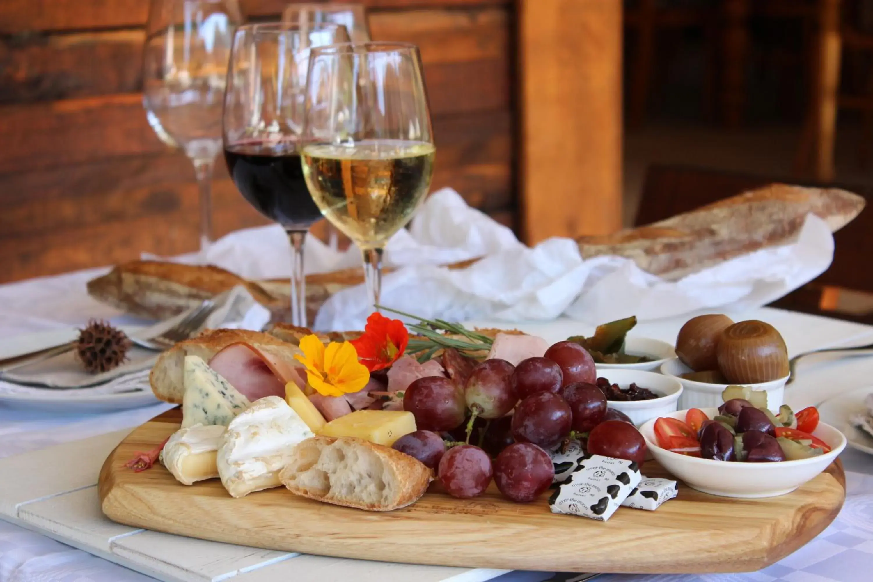 Blackwaters River Lodge, Knysna Blackwaters River Lodge, Knysna