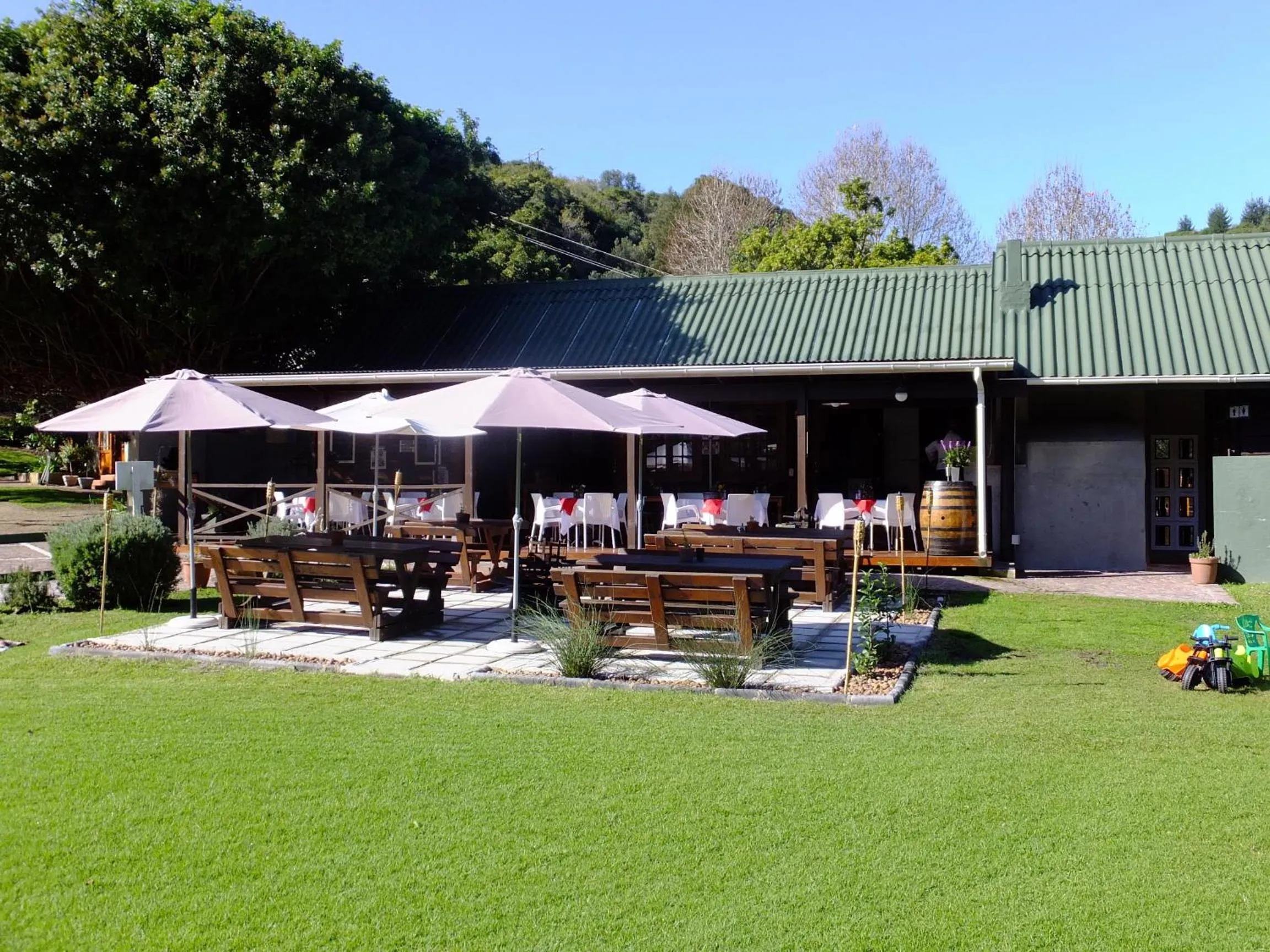 Restaurant/places to eat in Blackwaters River Lodge, Knysna