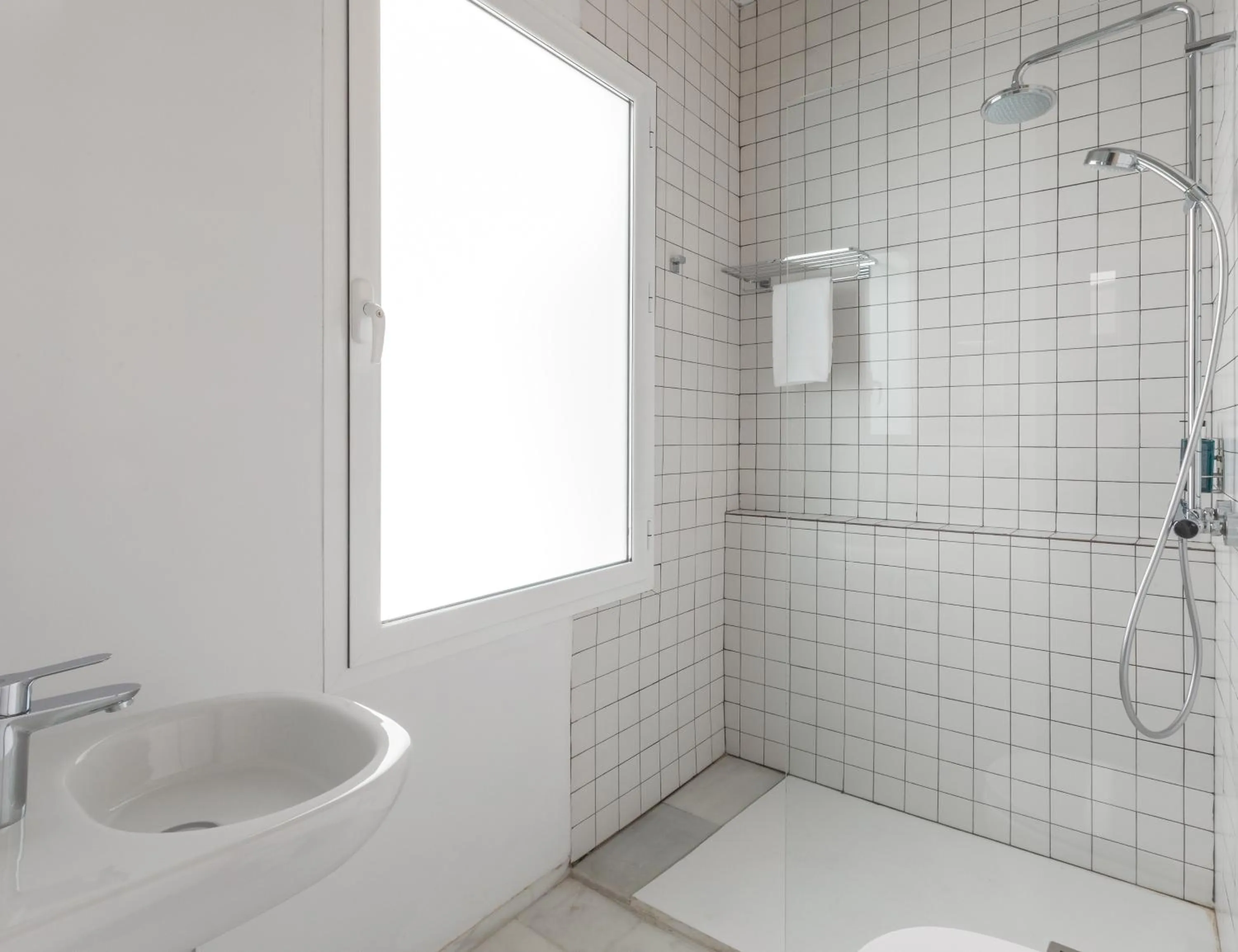 Bathroom in Slow Suites Maestranza