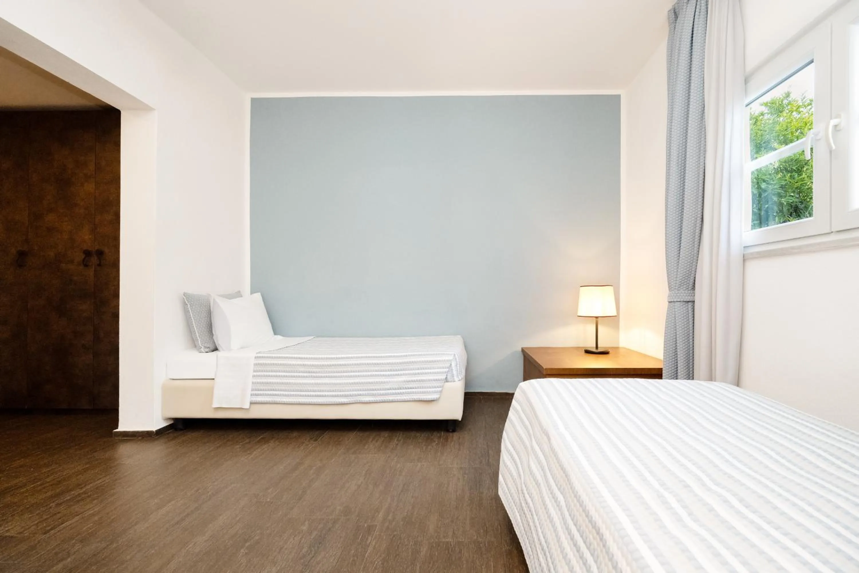 Bedroom, Bed in Hydra Beach Resort