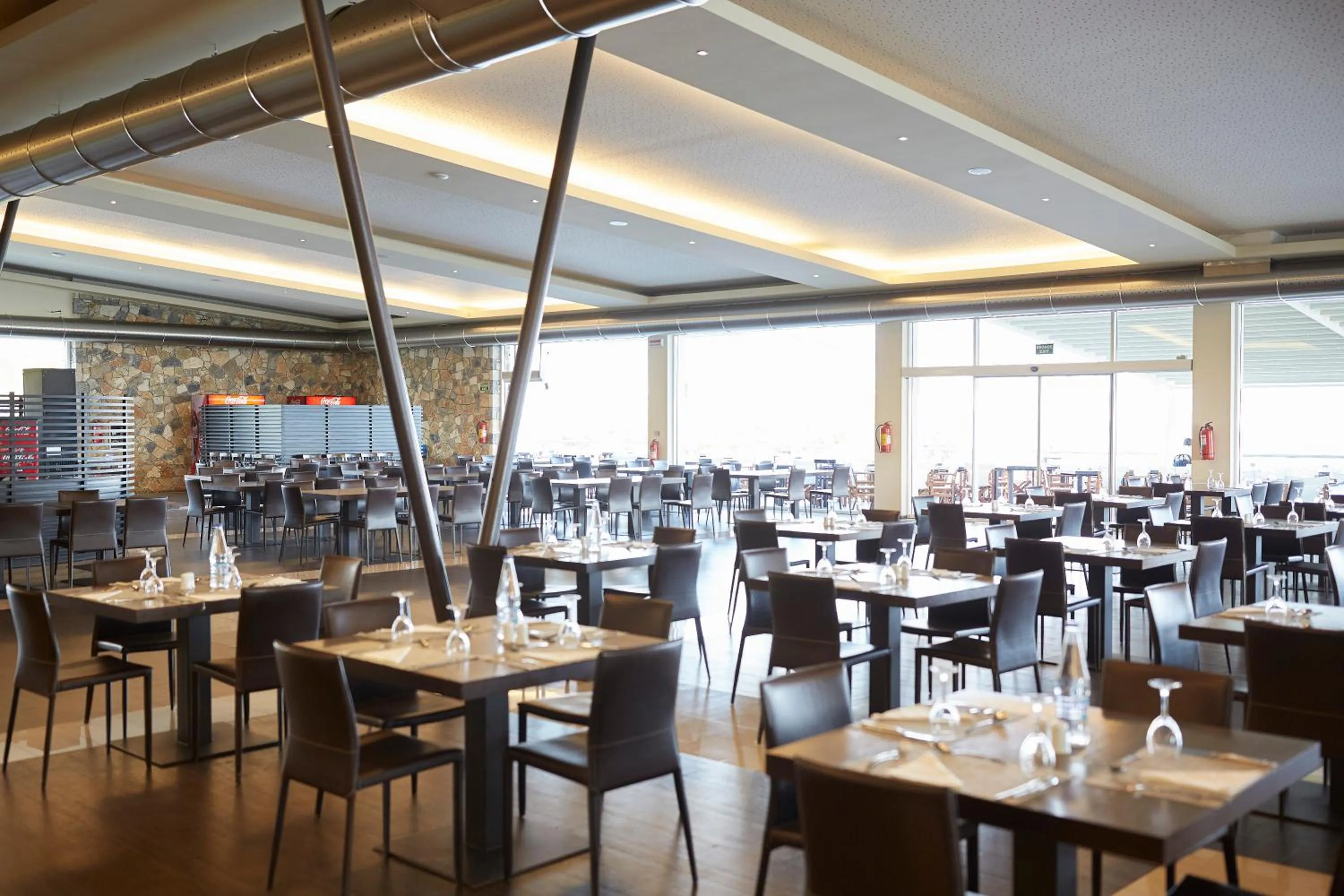 Restaurant/places to eat in Hydra Beach Resort