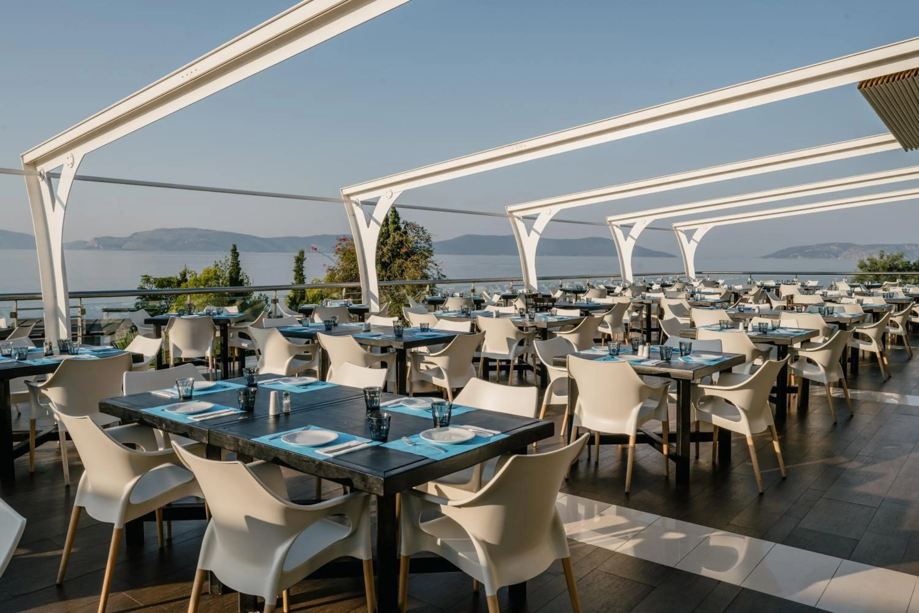 Restaurant/places to eat in Hydra Beach Resort