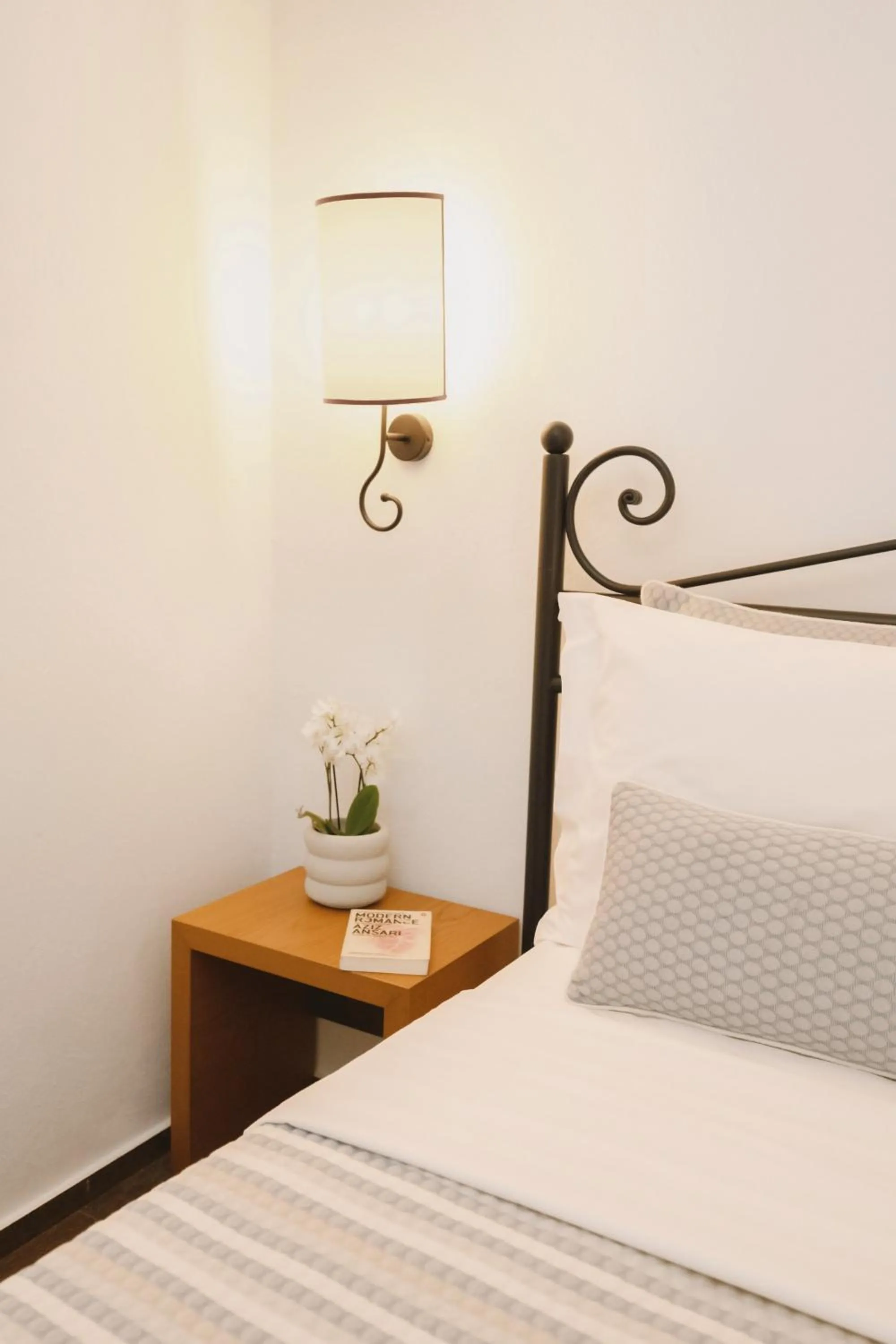 Bed in Hydra Beach Resort