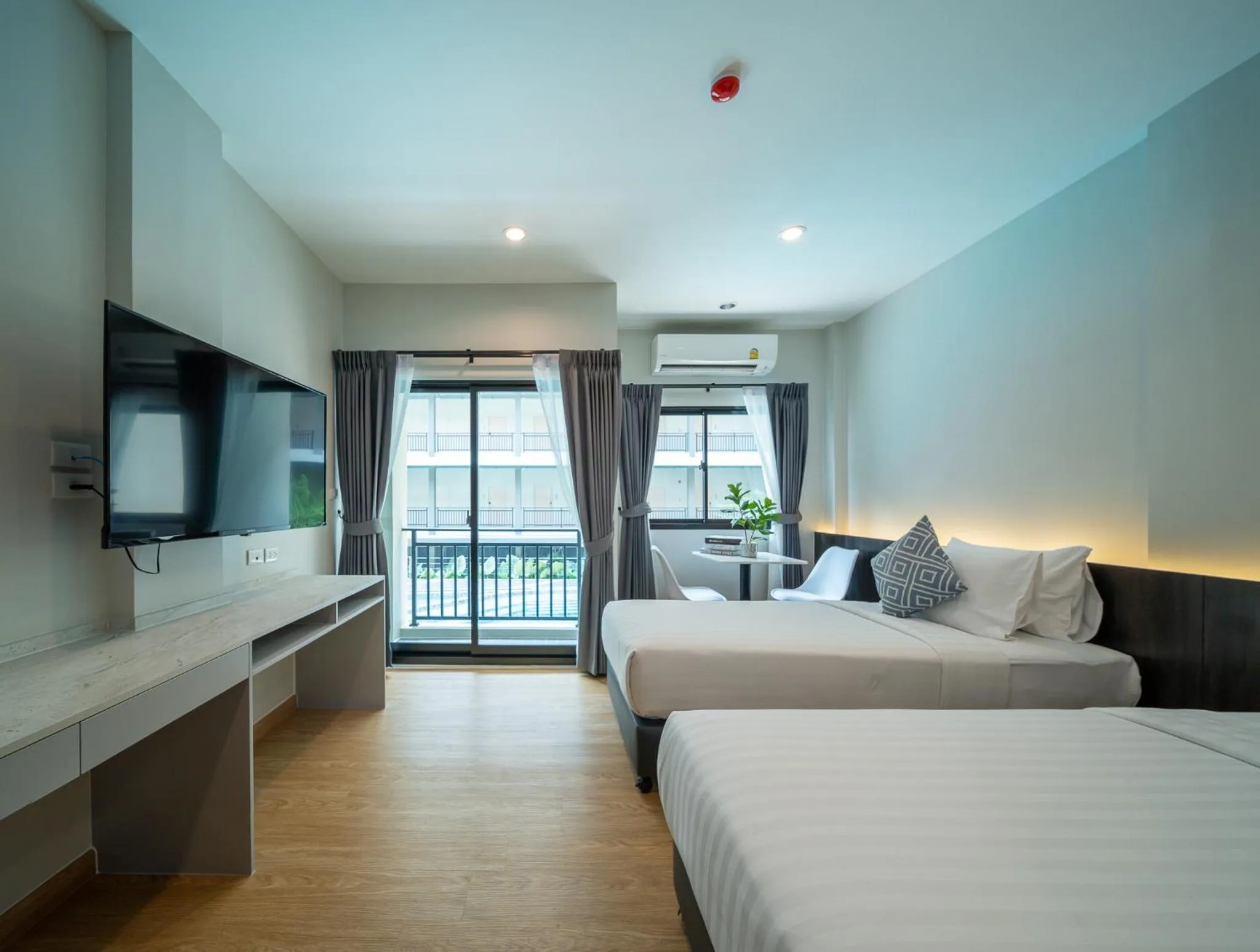 Photo of the whole room, Bed in College Haus Rangnam