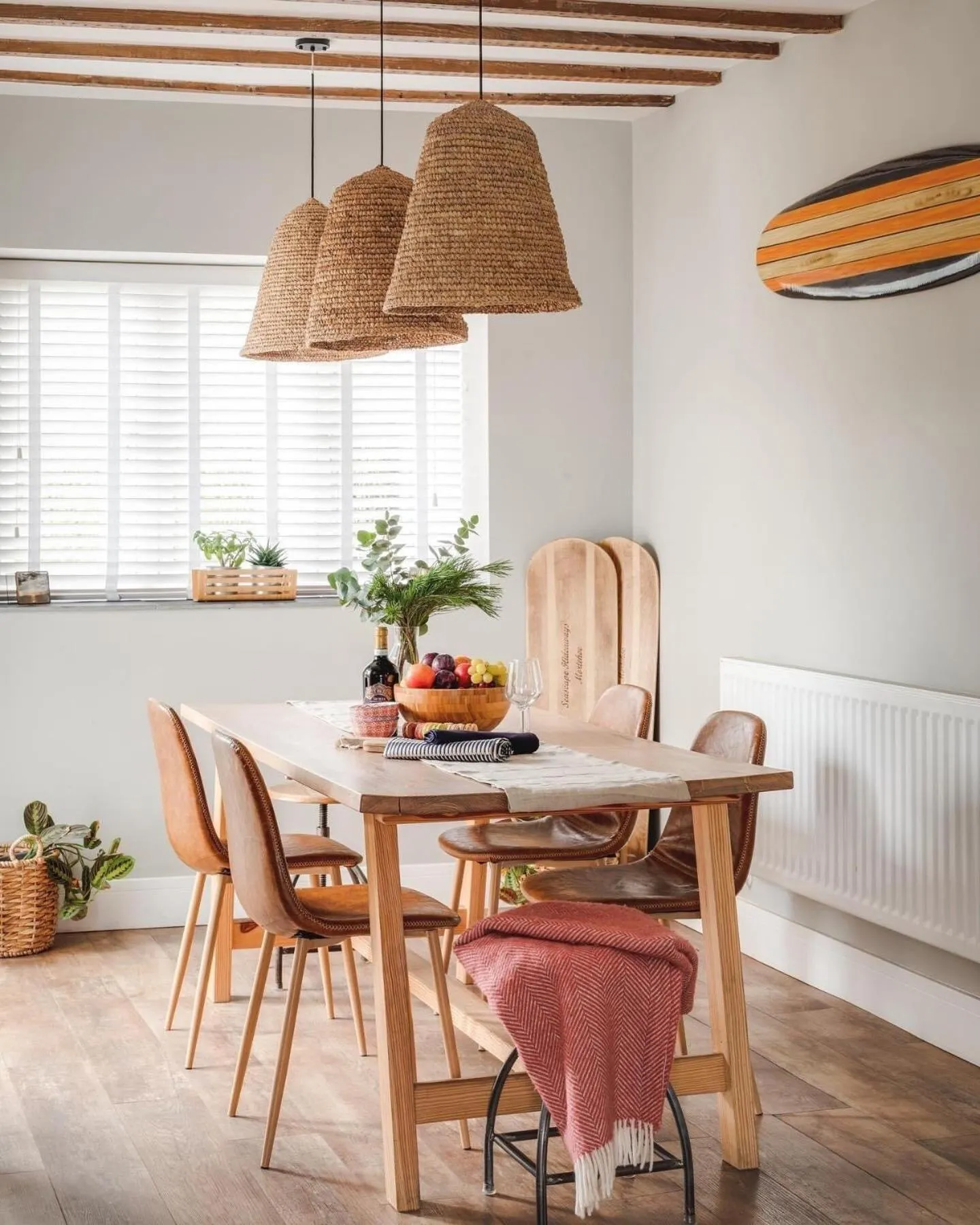 Dining area in Seascape Hideaways at Mortehoe