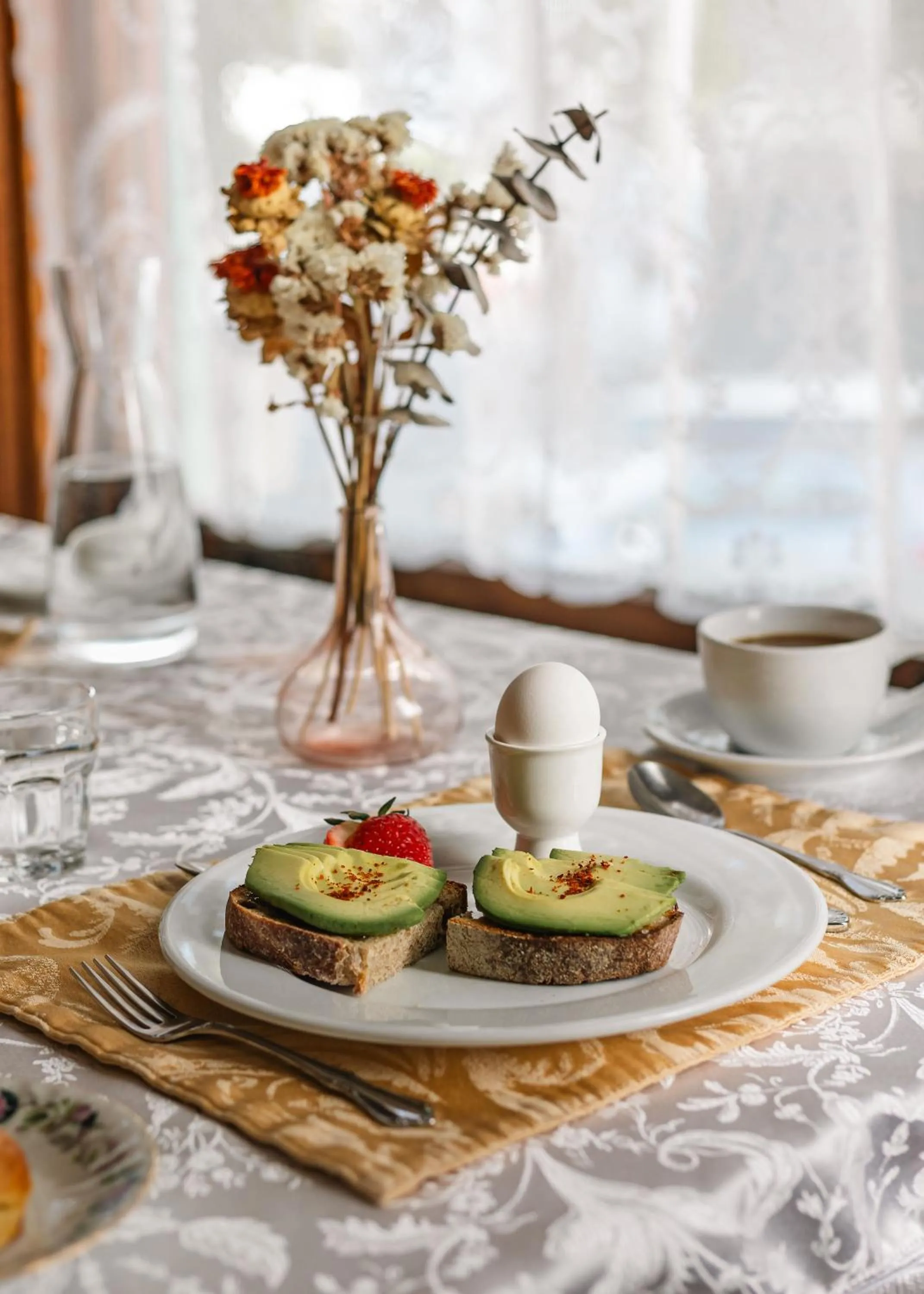 Breakfast in Chateau Tivoli Bed and Breakfast