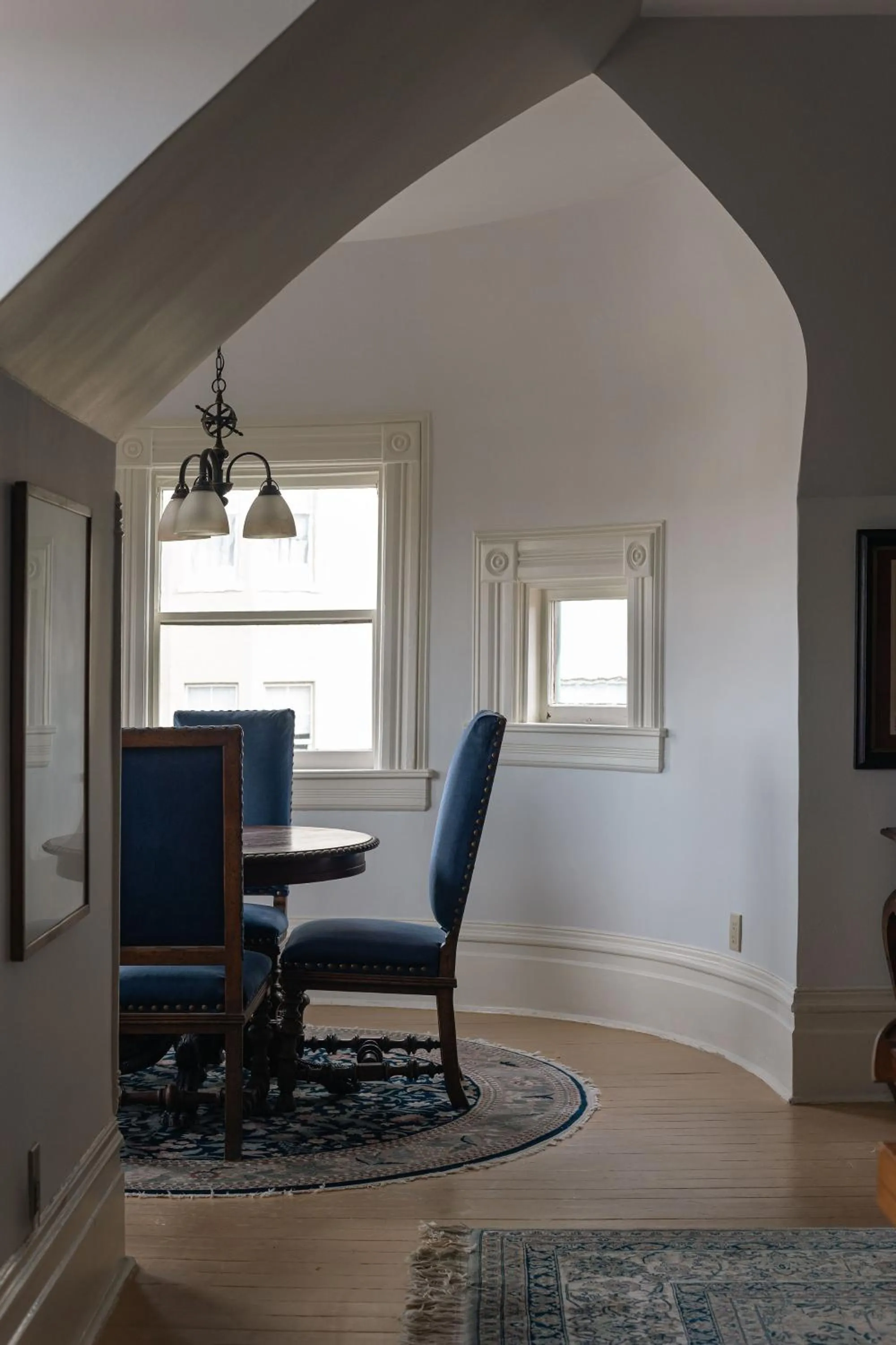 Seating area in Chateau Tivoli Bed and Breakfast
