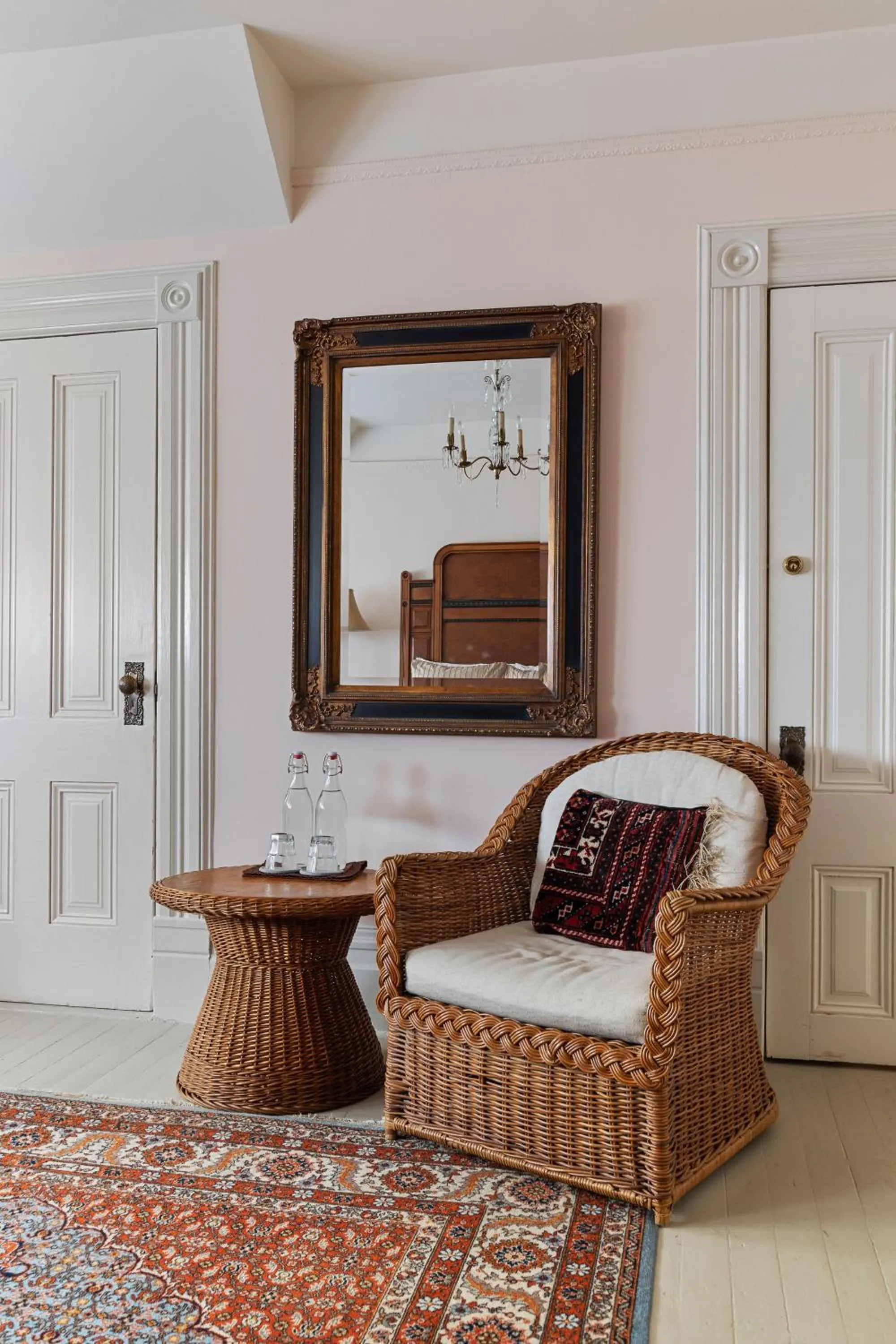 Seating area in Chateau Tivoli Bed and Breakfast