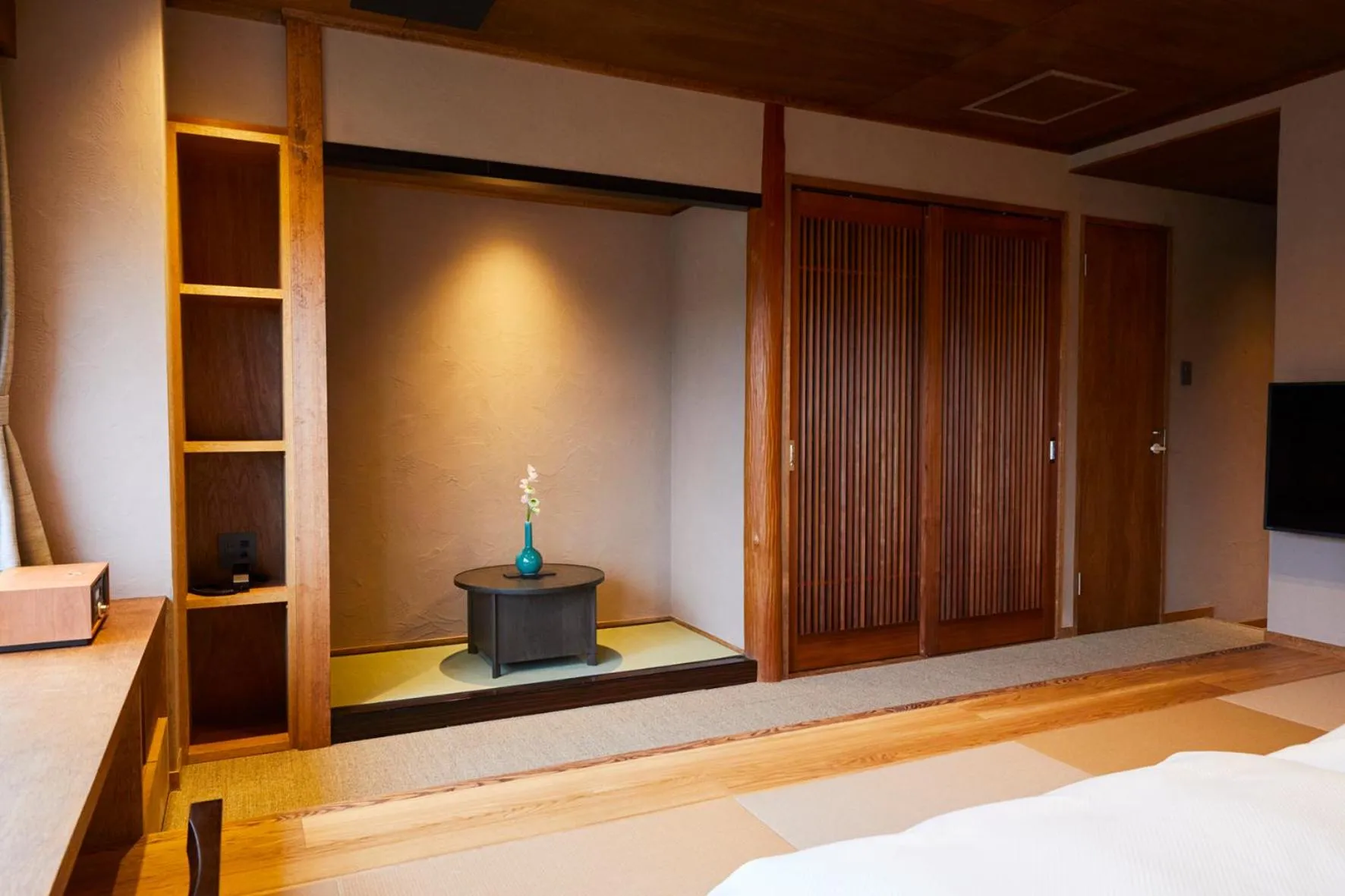 Photo of the whole room, Bed in Ryokan Oomuraya