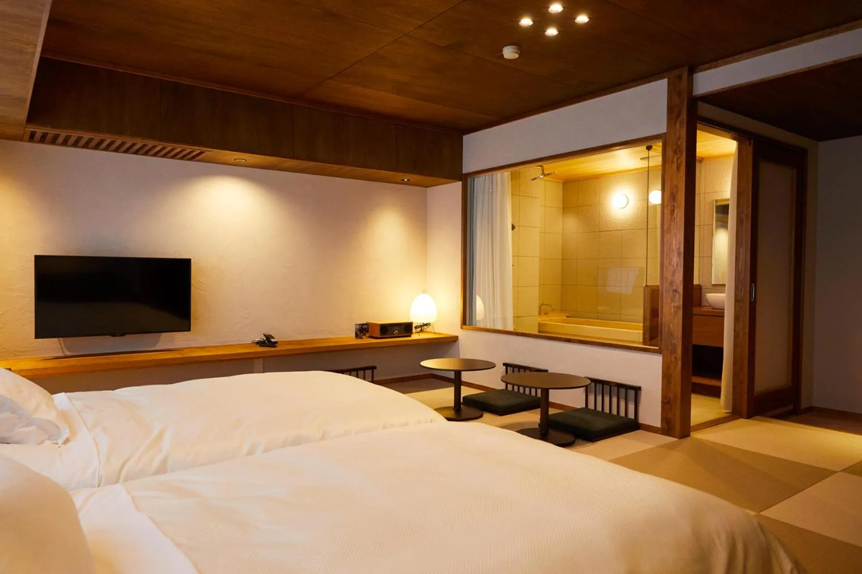 Photo of the whole room, Bed in Ryokan Oomuraya