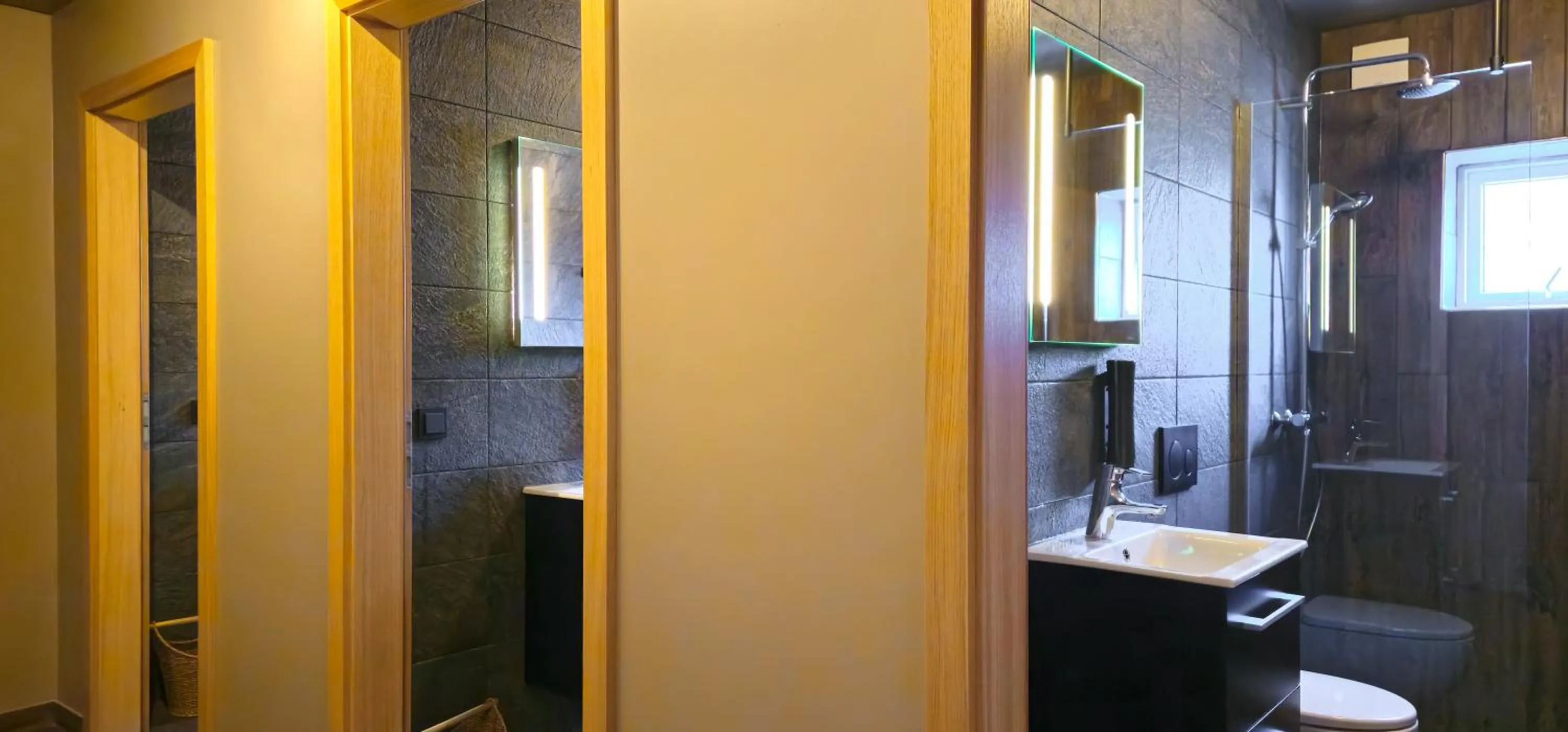 Public Bath in Akureyri Hostel