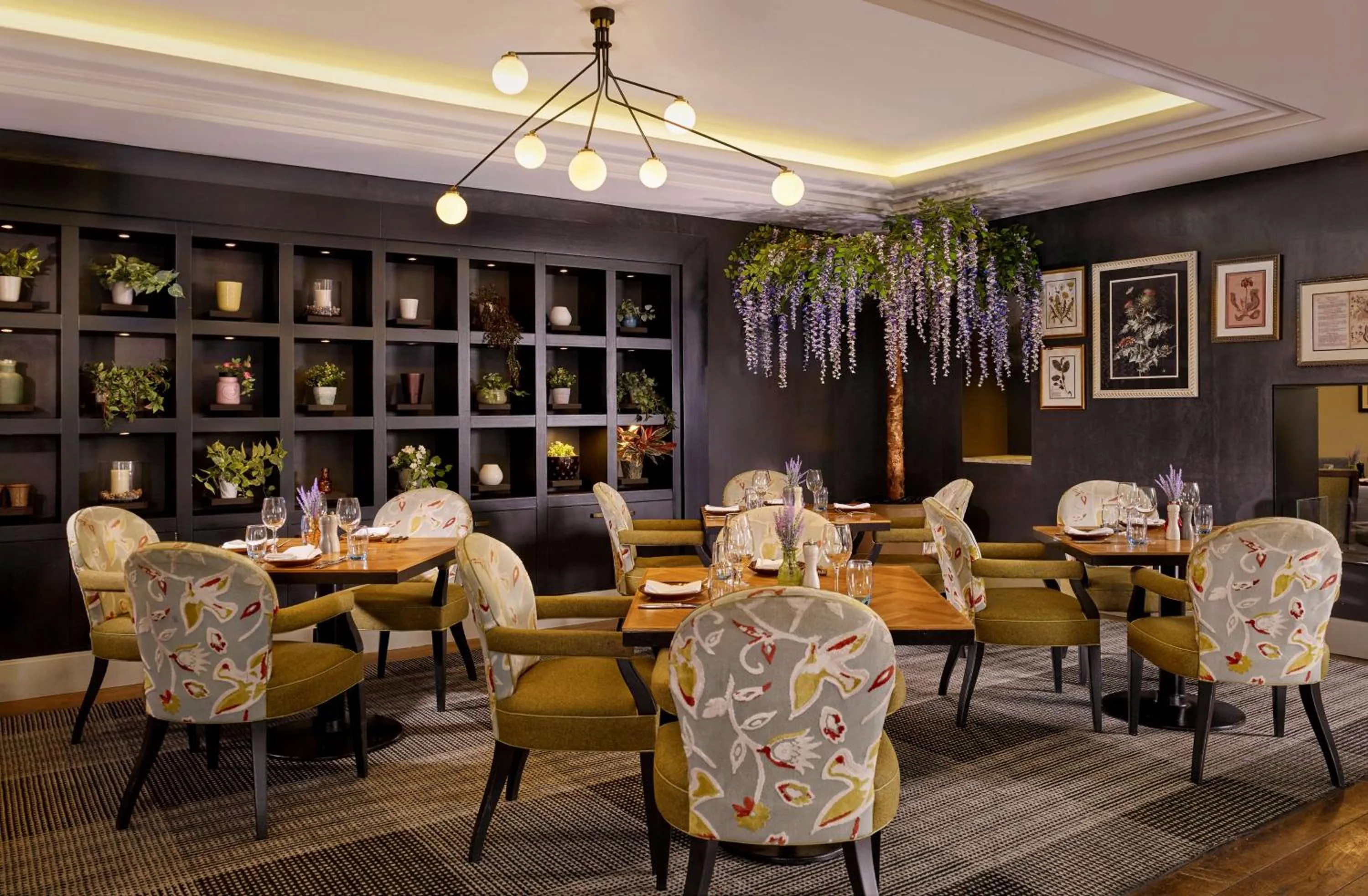 Restaurant/places to eat in Hyatt Regency Birmingham