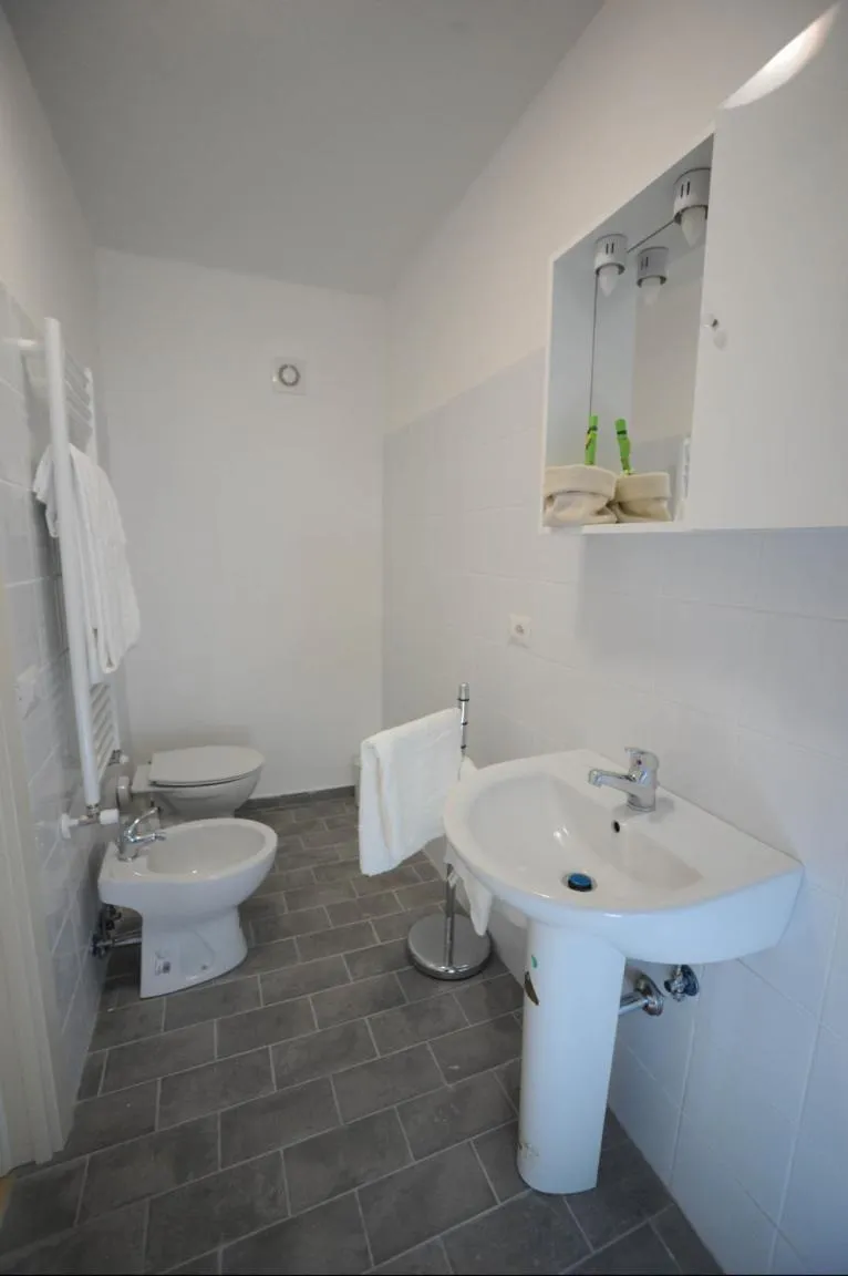 Bathroom in La Mela Rosa