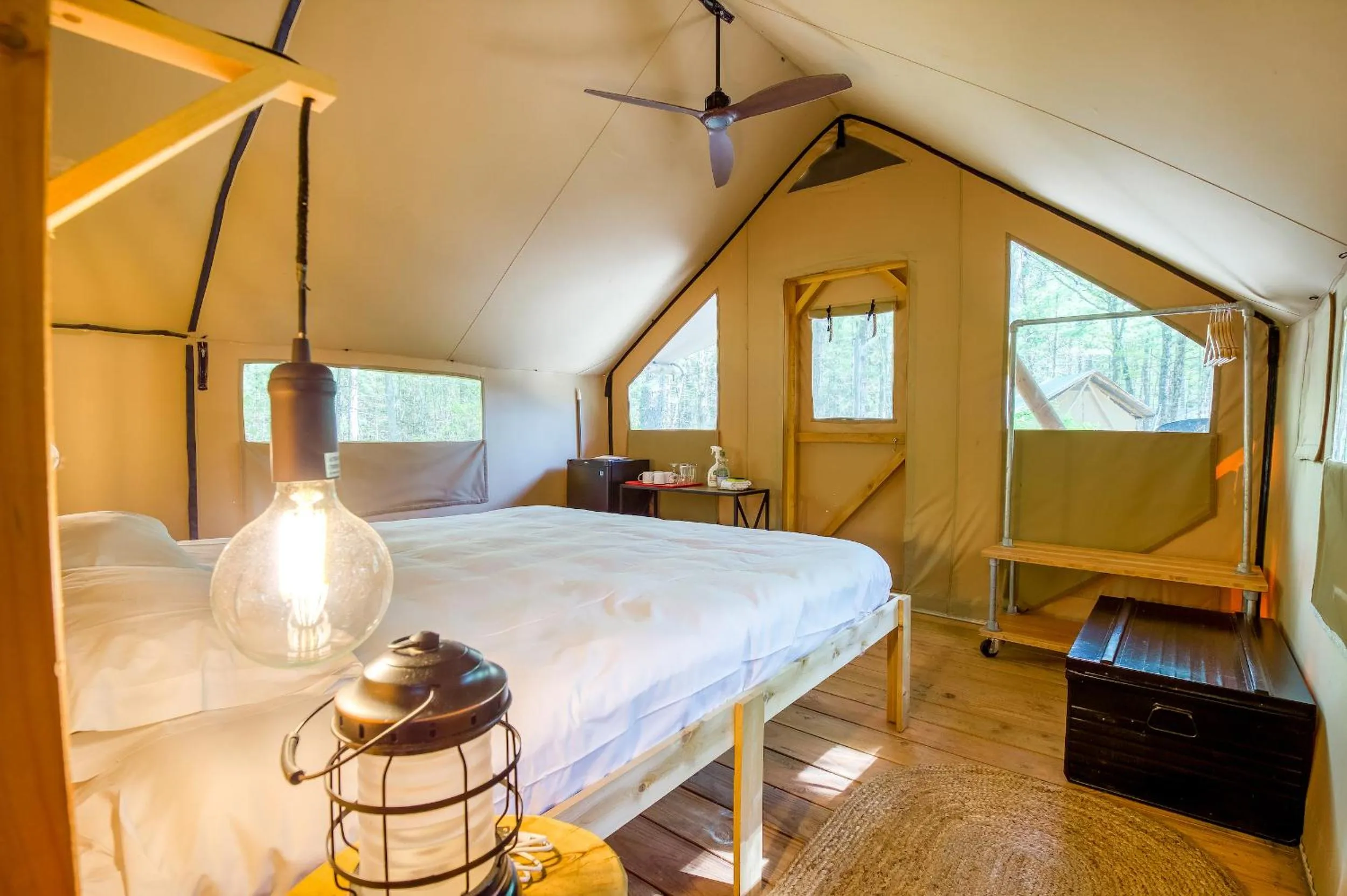 Bed in Huttopia Southern Maine