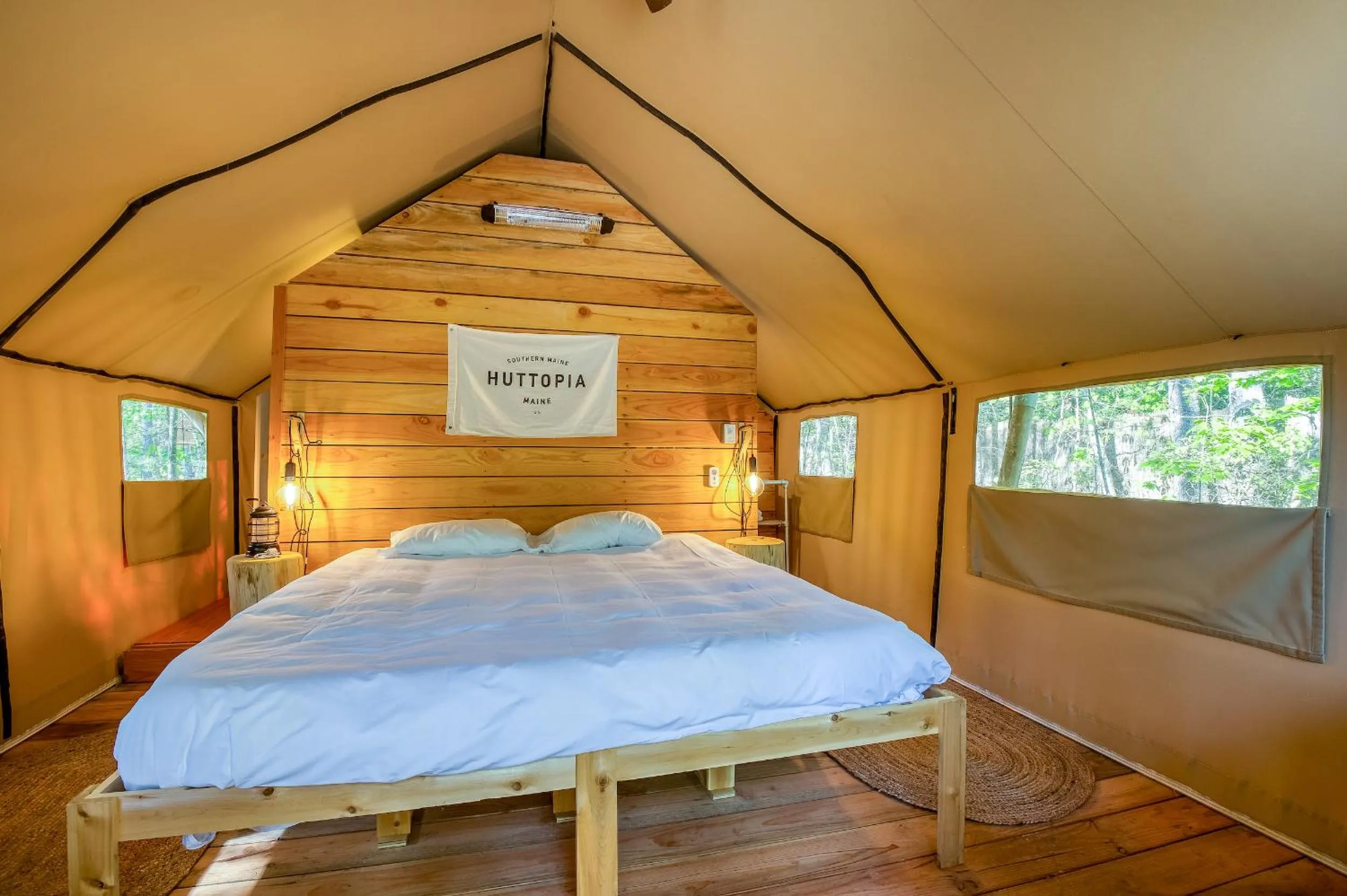 Bed in Huttopia Southern Maine