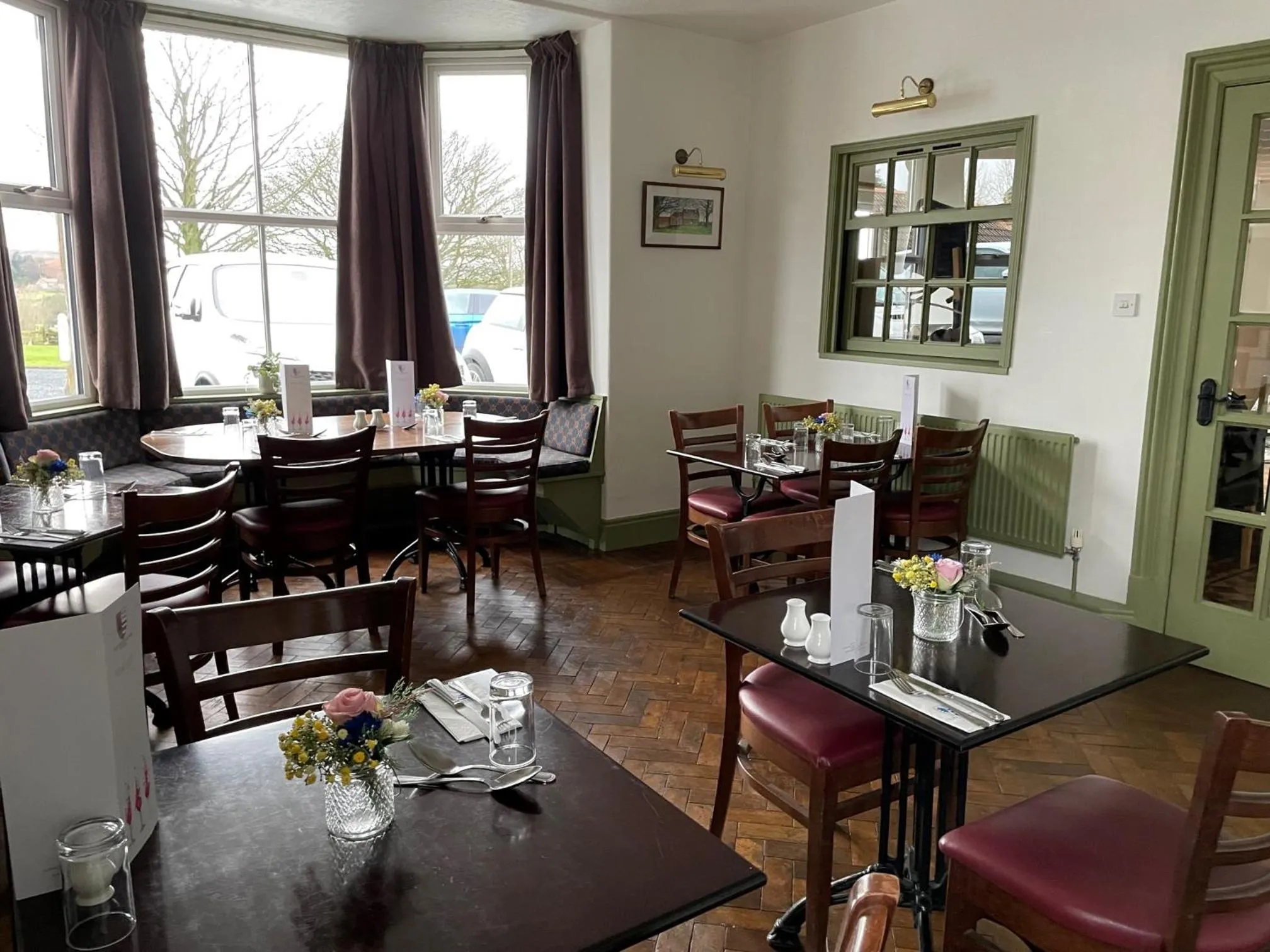 Restaurant/places to eat in The Fox & Hounds Inn & Camping Pods