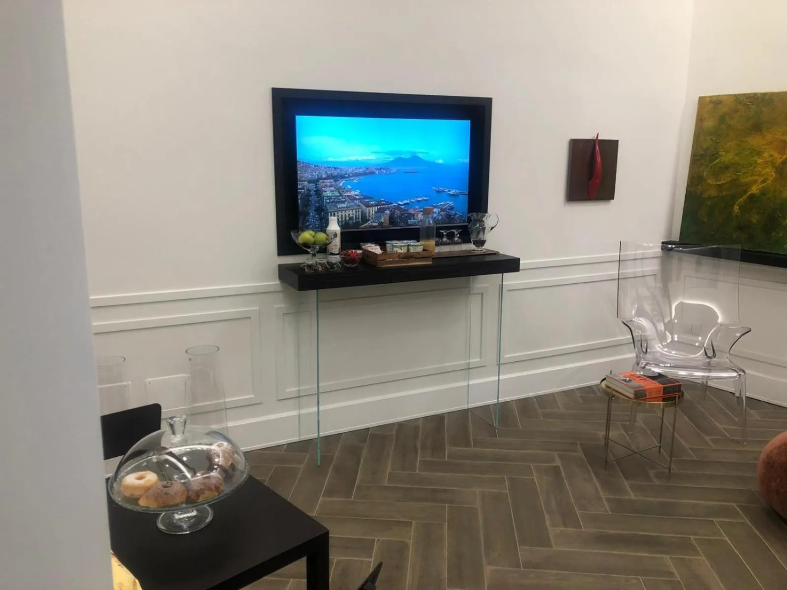 Communal lounge/ TV room in Umberto34-Luxury Home