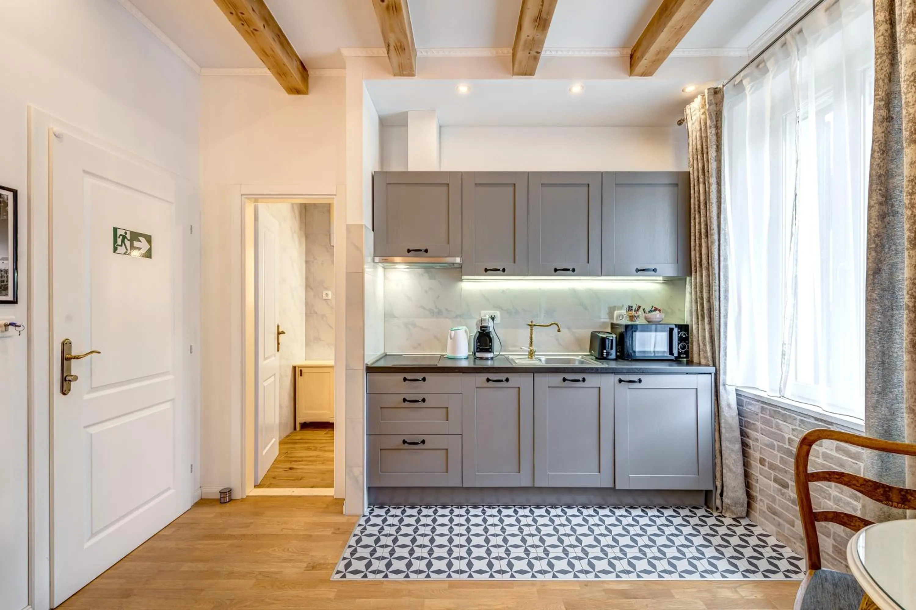 Coffee/tea facilities in Le Monde - Vintage Accommodation