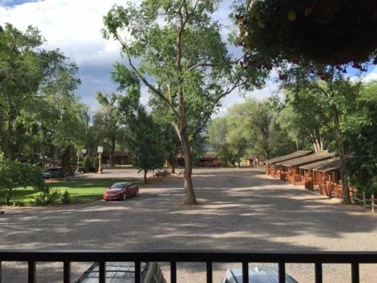 Bird's eye view in Austin's Chuckwagon Motel
