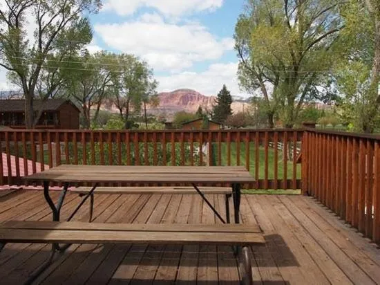 Mountain view in Austin's Chuckwagon Motel