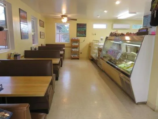 Restaurant/places to eat in Austin's Chuckwagon Motel