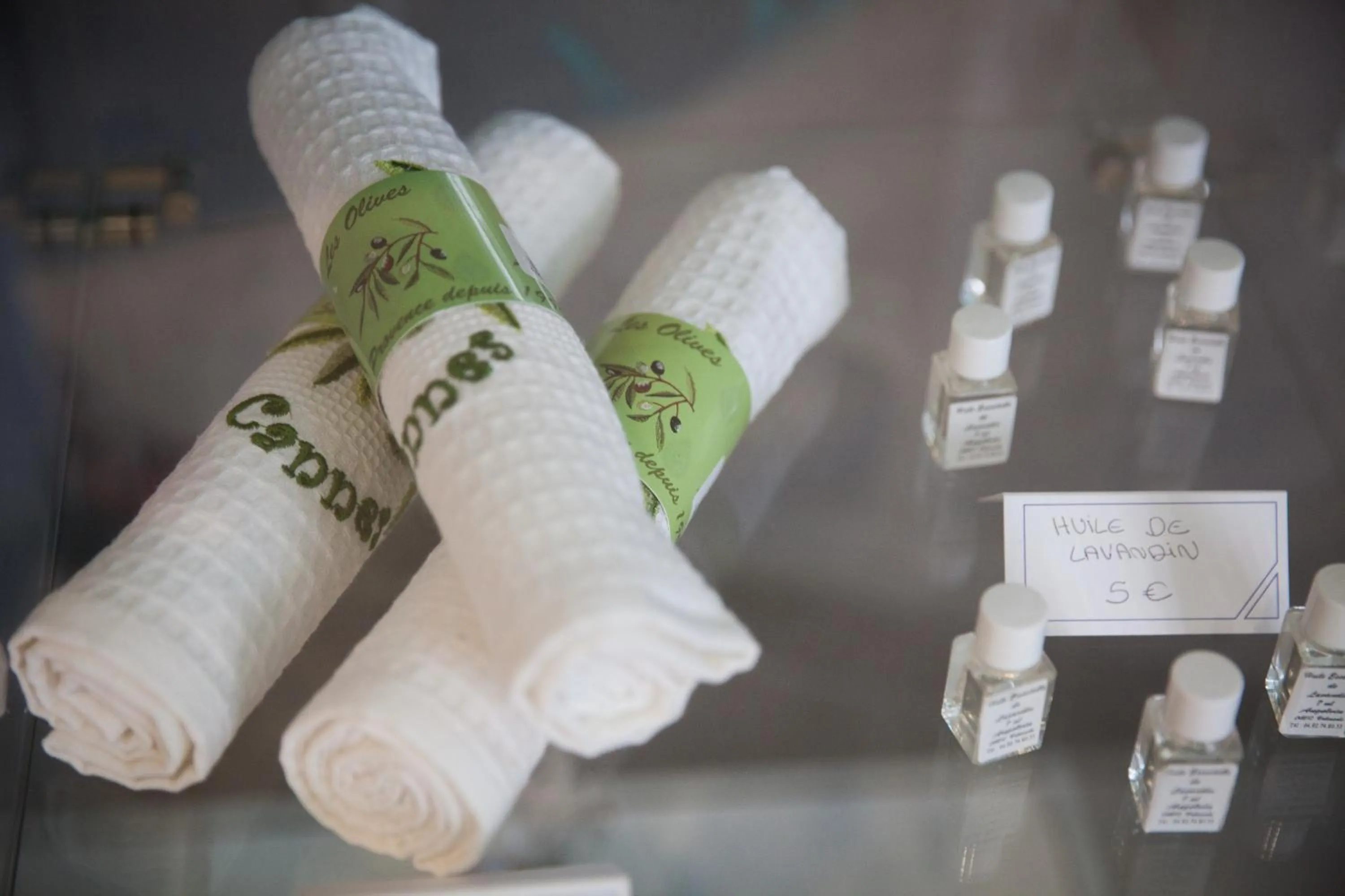 On-site shops in Hotel Cannes Croisette