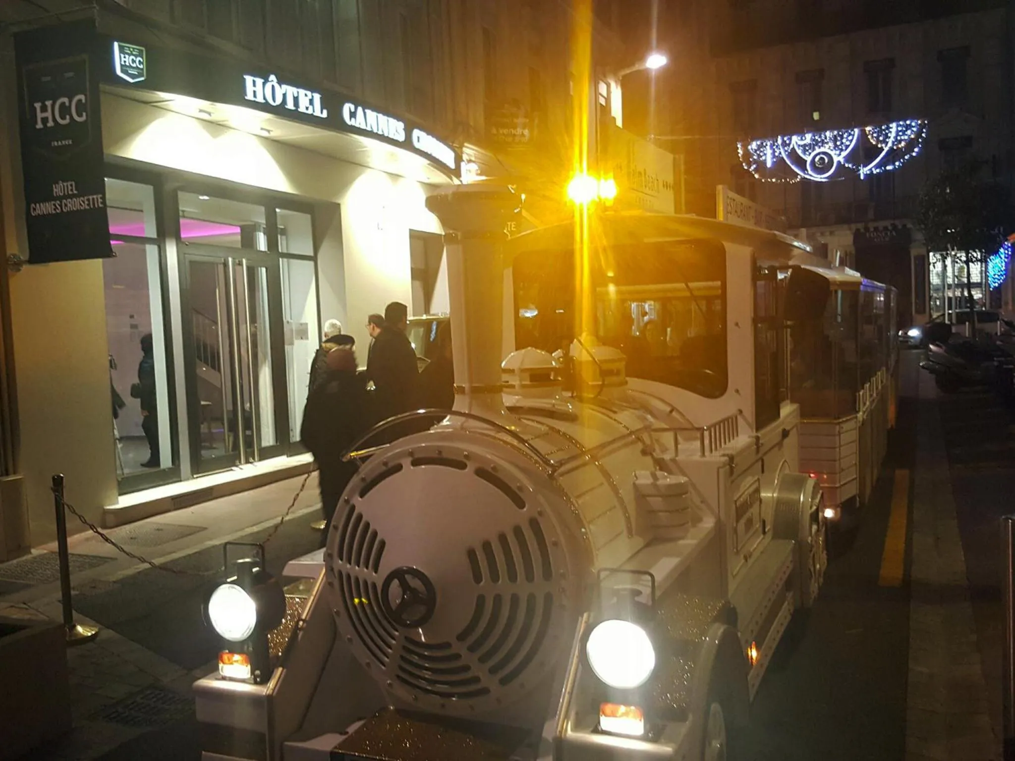 Entertainment in Hotel Cannes Croisette