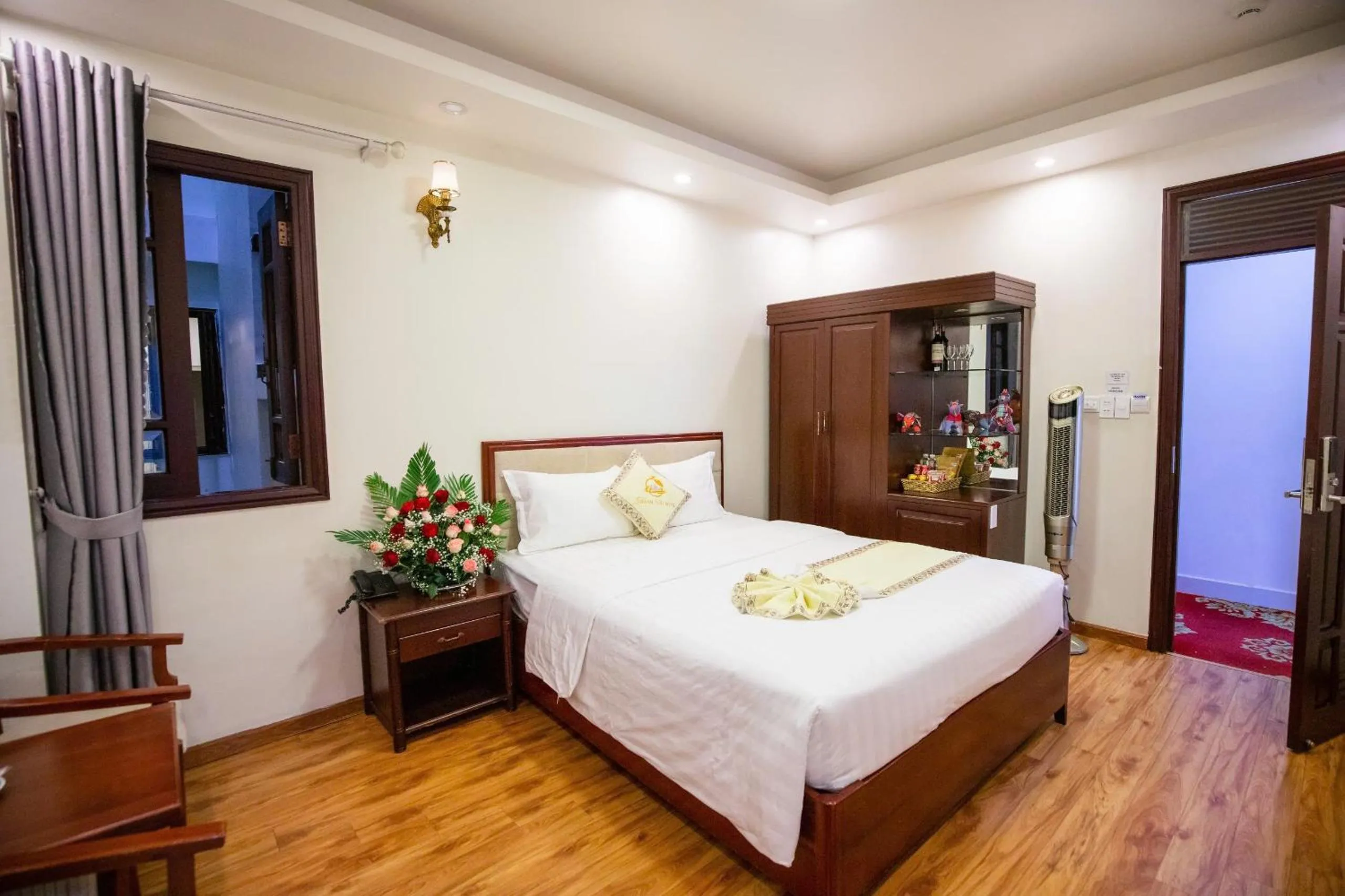 Photo of the whole room, Bed in Thanh Do Hotel