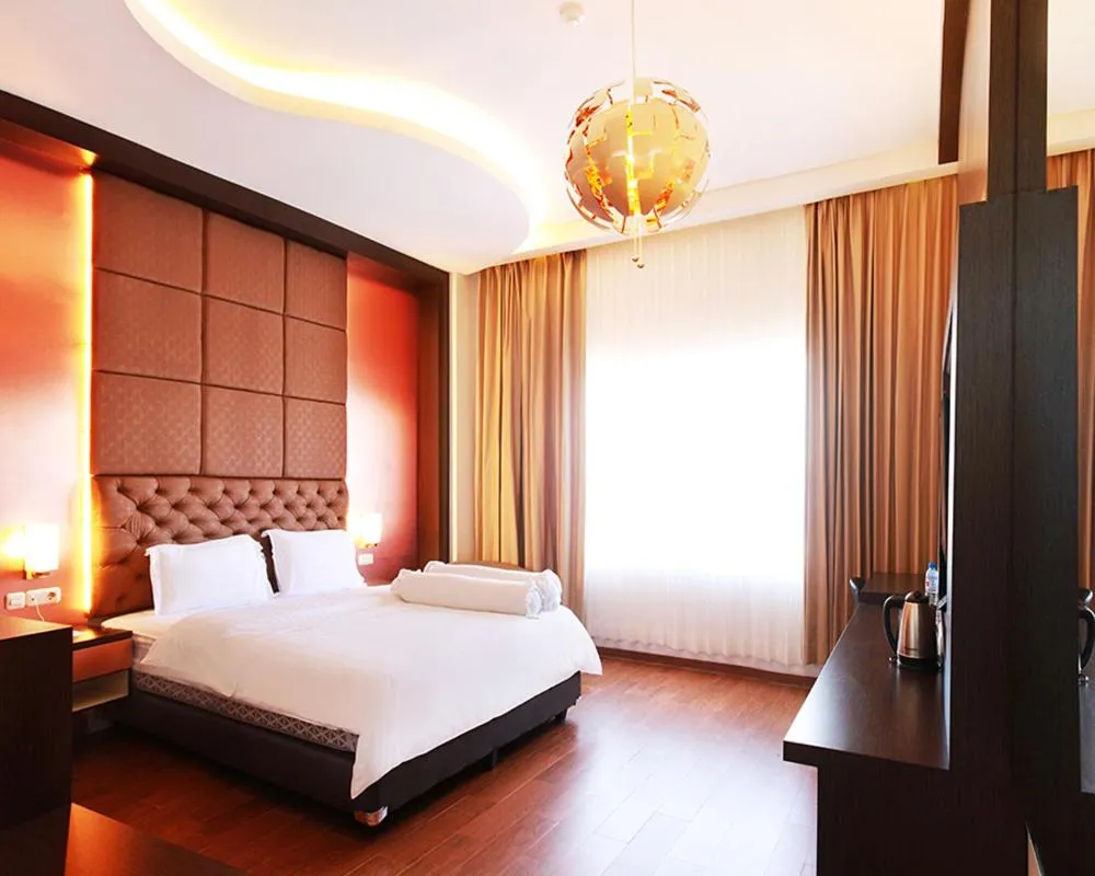 Bed in Emerald Hotel