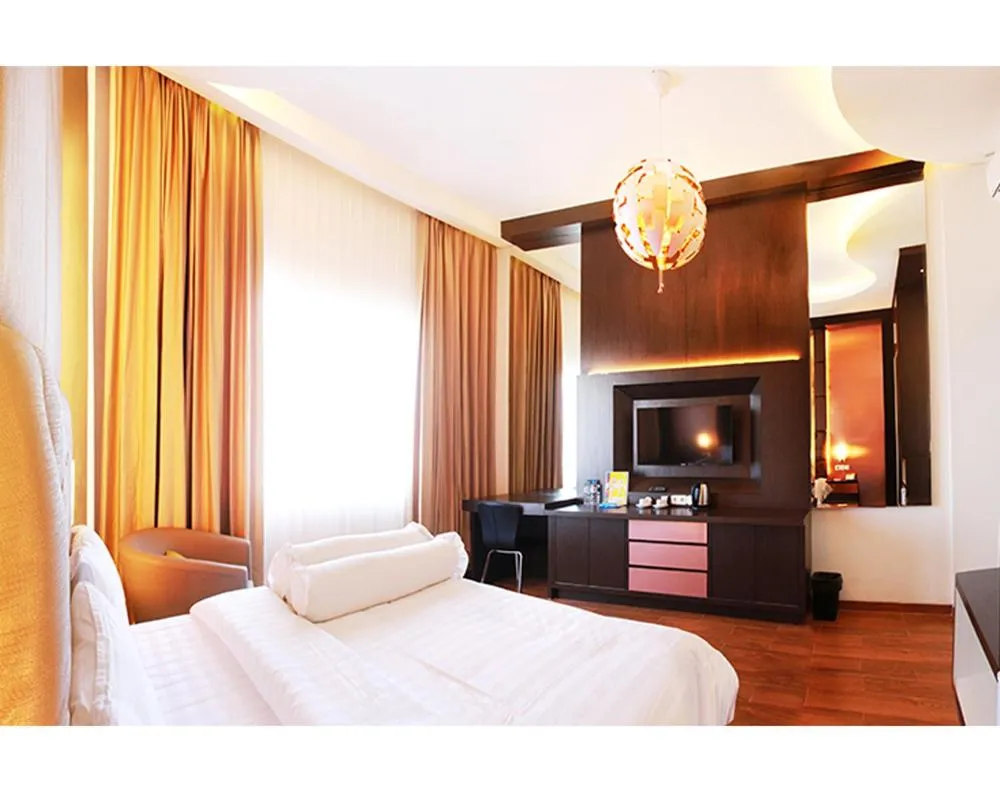 Bed in Emerald Hotel