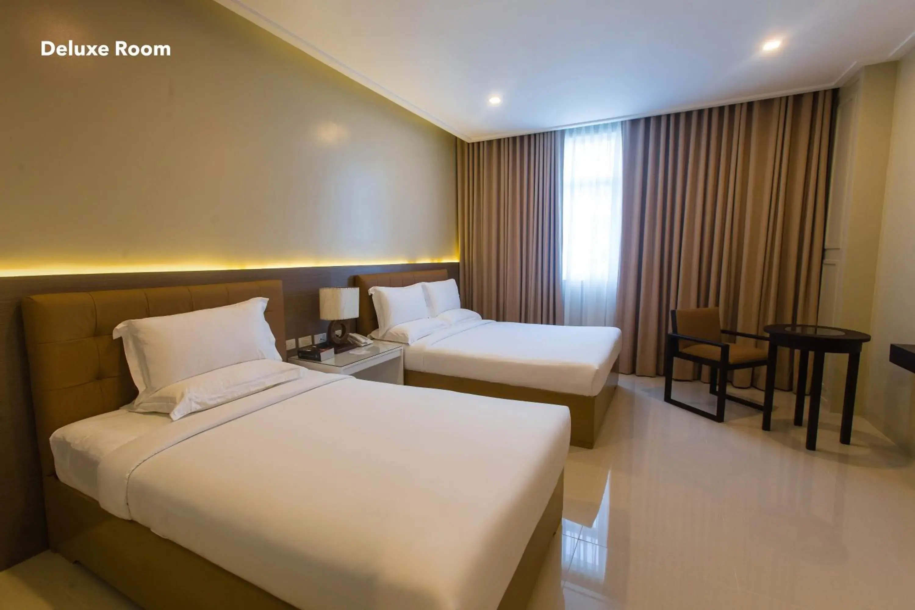 Deluxe Double or Twin Room in Iloilo Gateway Hotel and Suites Deluxe Double or Twin Room in Iloilo Gateway Hotel and Suites