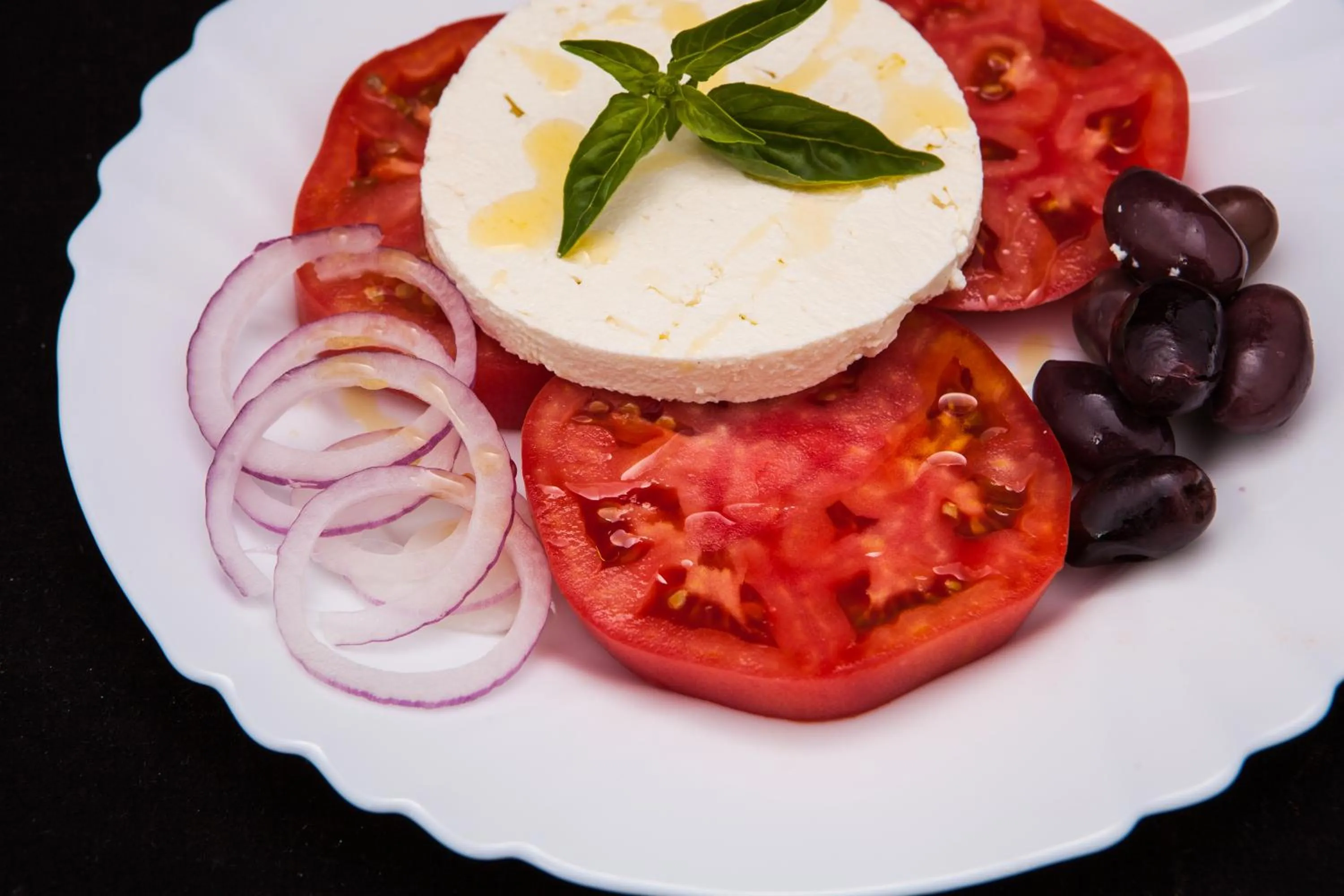 Lunch in Lotus Family Hotel - Free Parking