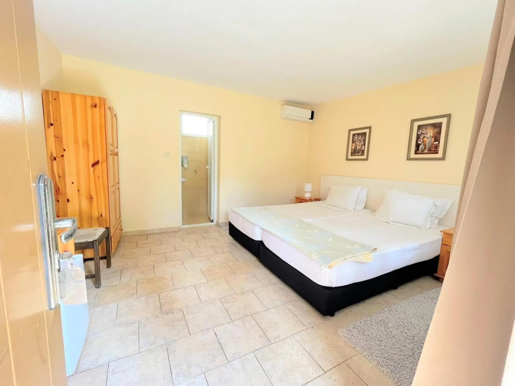 Photo of the whole room, Bed in Lotus Family Hotel - Free Parking