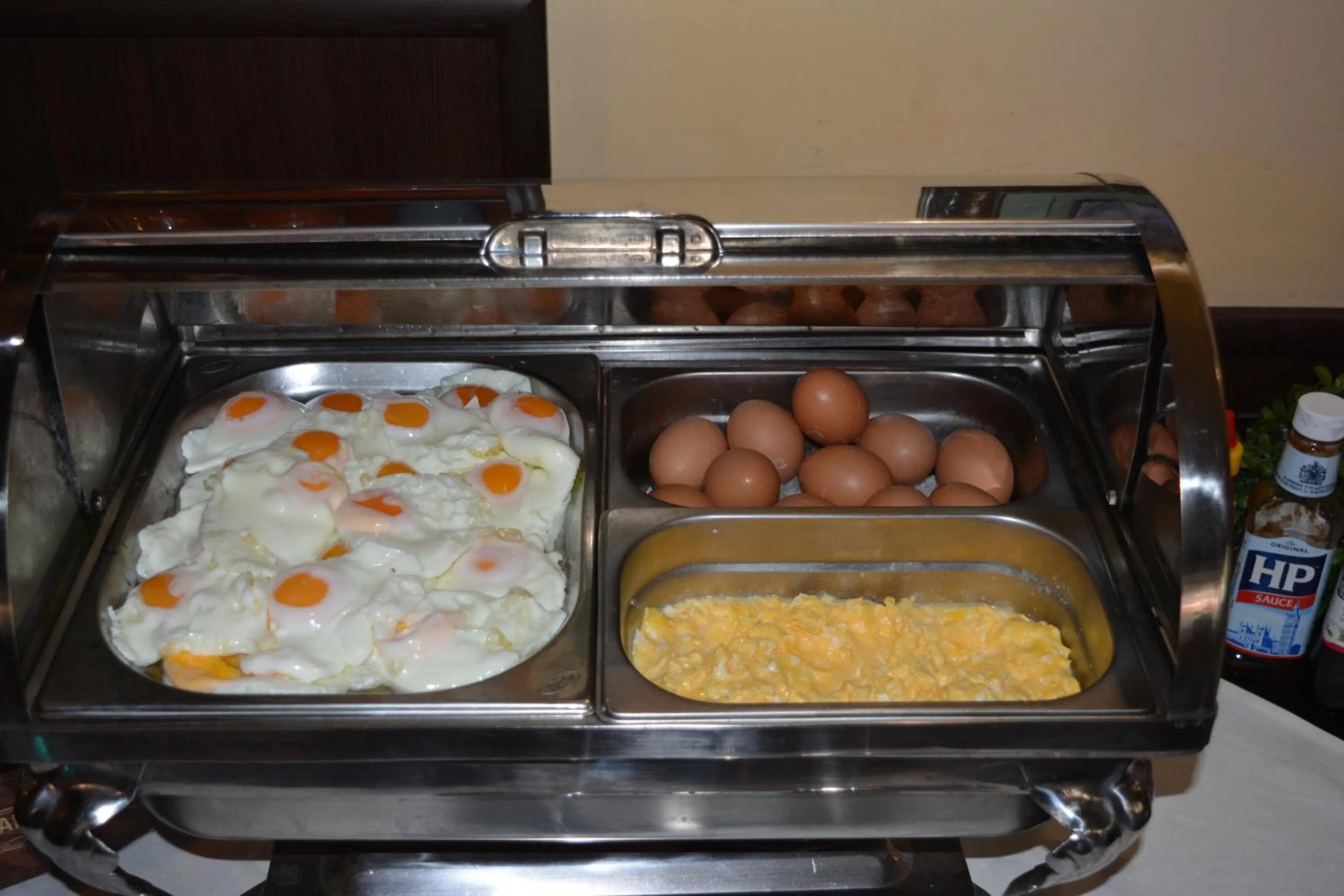 Food and drinks in Lotus Family Hotel - Free Parking