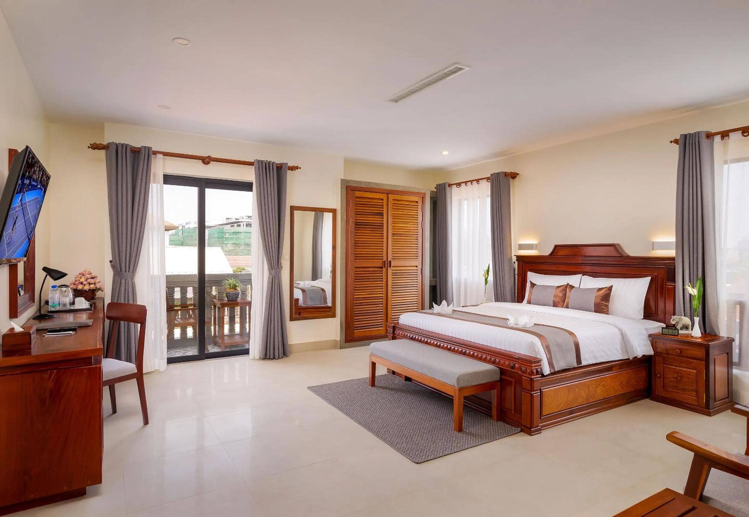 Bedroom, Bed in Mony Reach Angkor Hotel